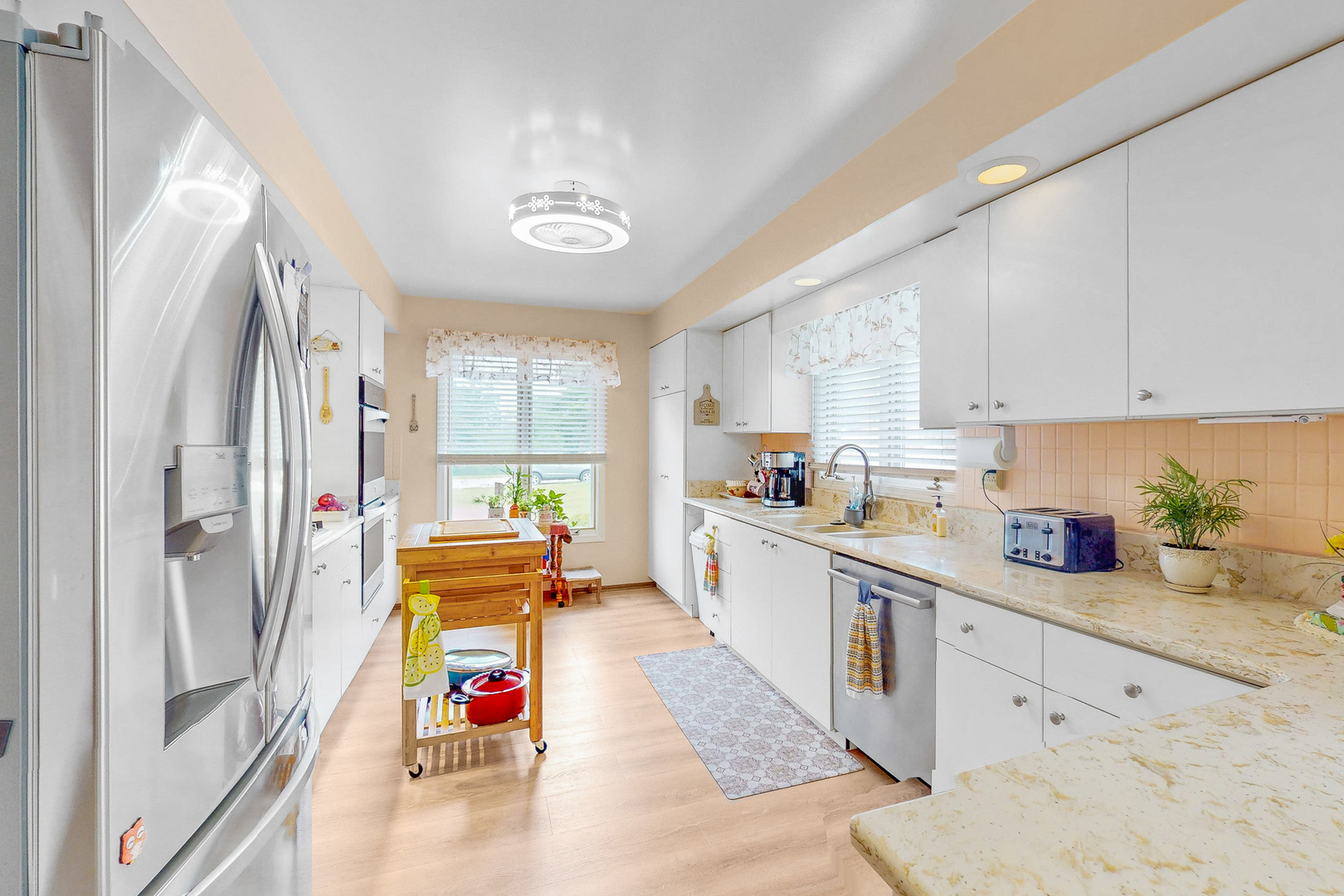 476 Hiawatha Trail, Wood Dale, IL 60191