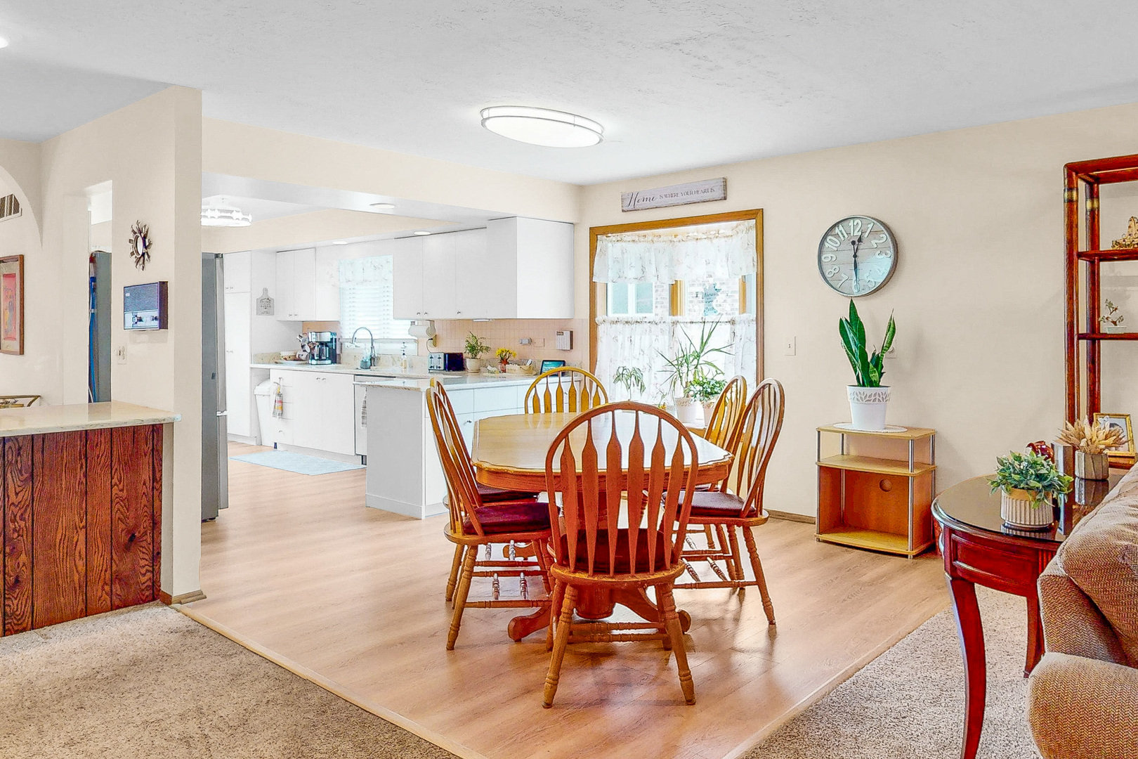 476 Hiawatha Trail, Wood Dale, IL 60191