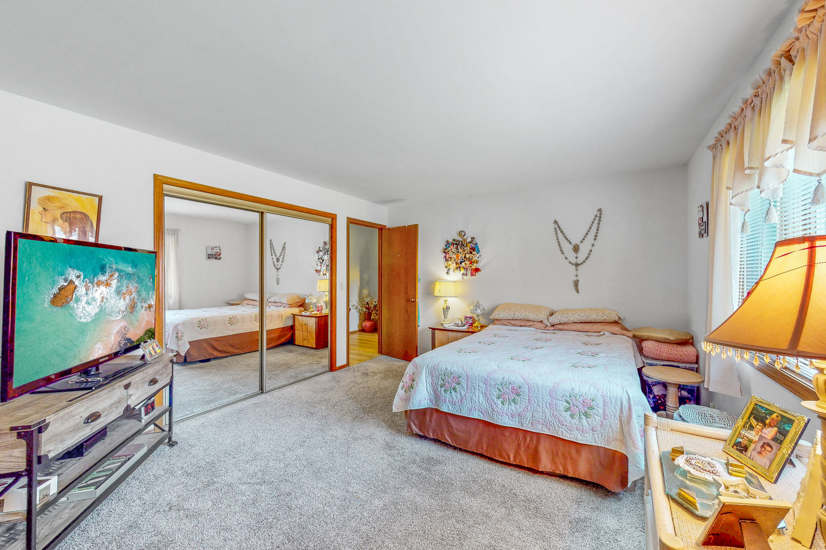 476 Hiawatha Trail, Wood Dale, IL 60191