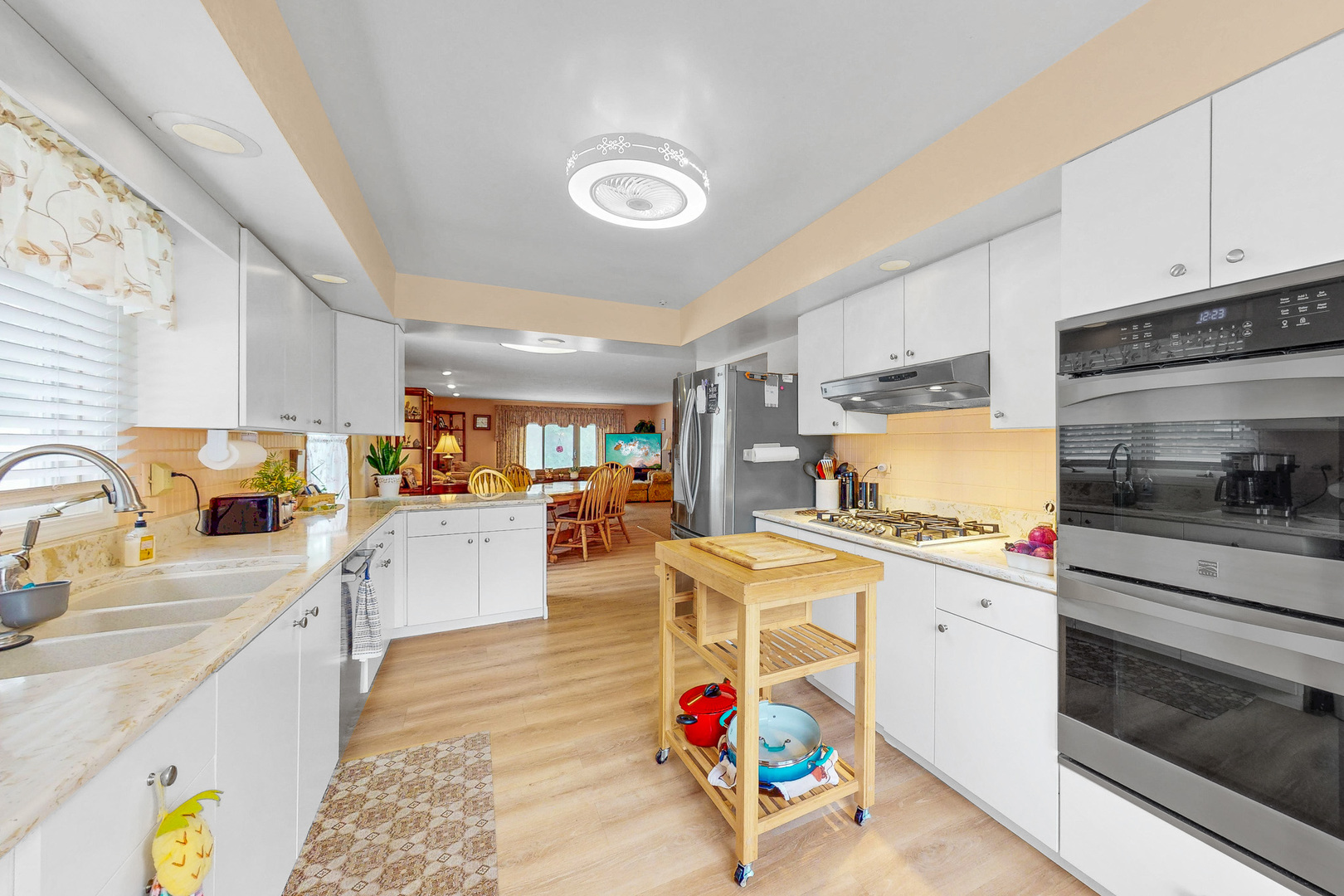 476 Hiawatha Trail, Wood Dale, IL 60191