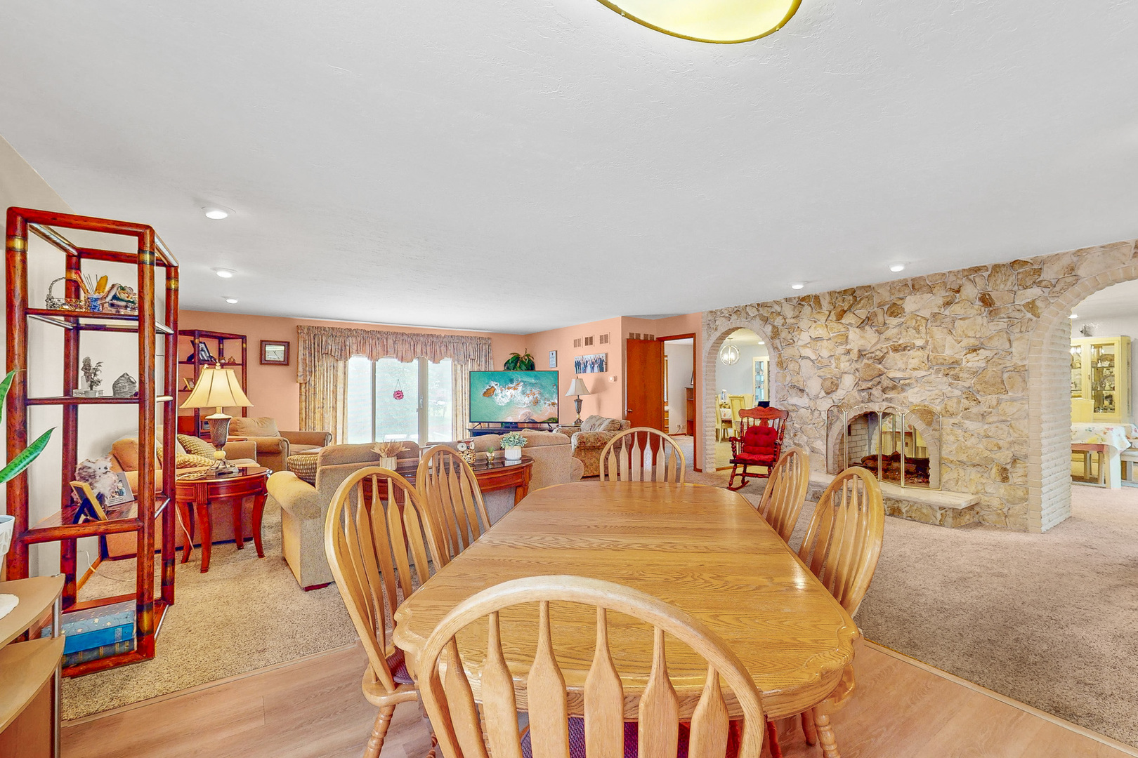 476 Hiawatha Trail, Wood Dale, IL 60191