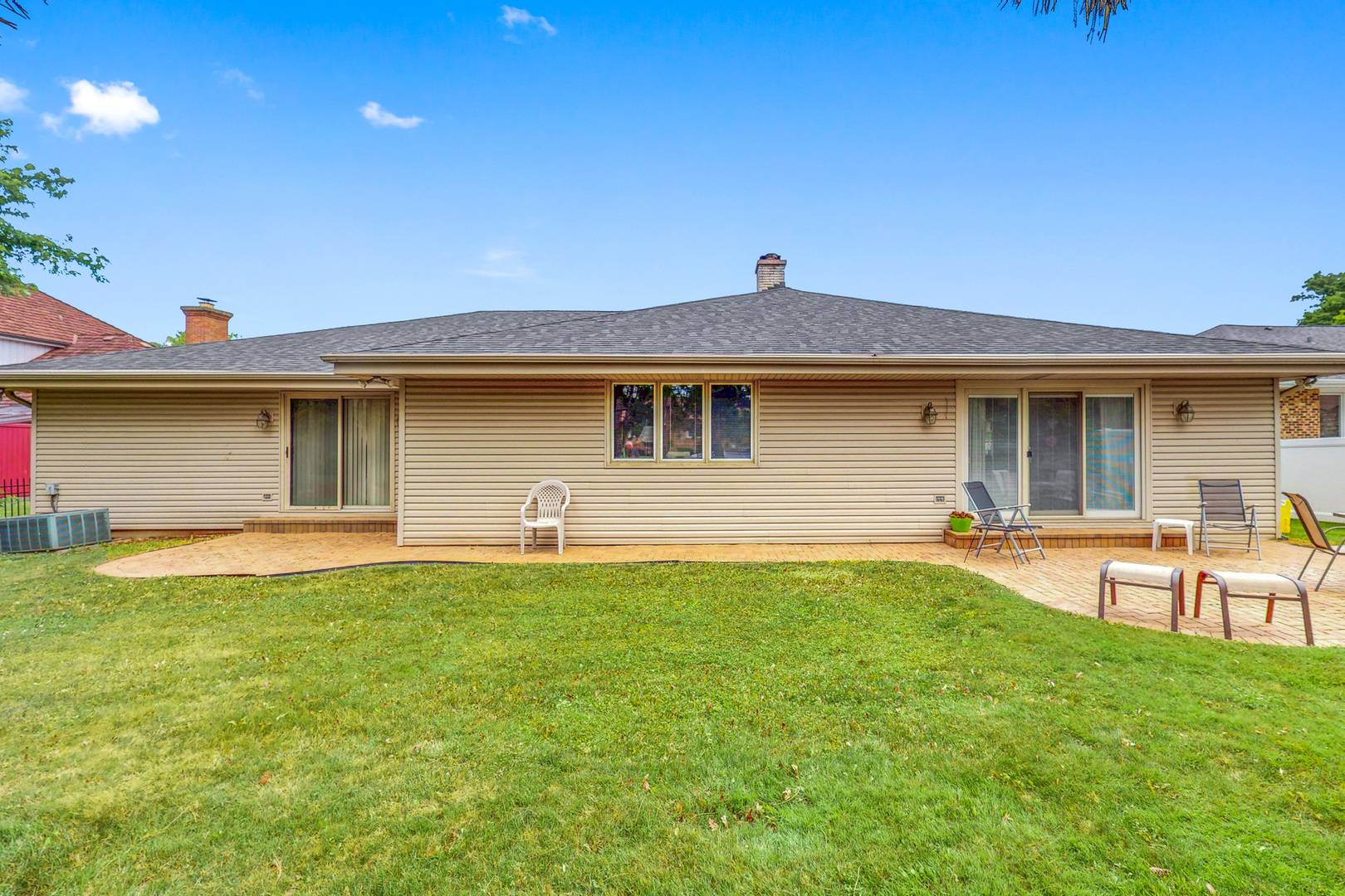 476 Hiawatha Trail, Wood Dale, IL 60191