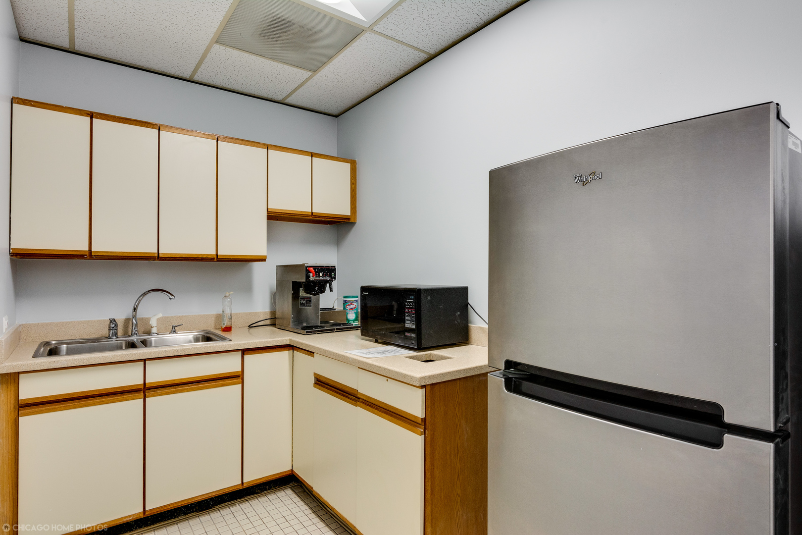 340 W Butterfield Road #4A-4B-4C, Elmhurst, IL 60126