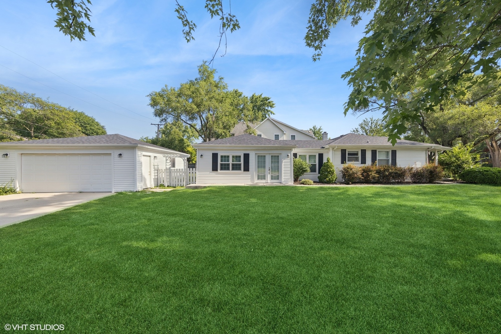 132 MOHAWK Drive, Clarendon Hills, IL 60514