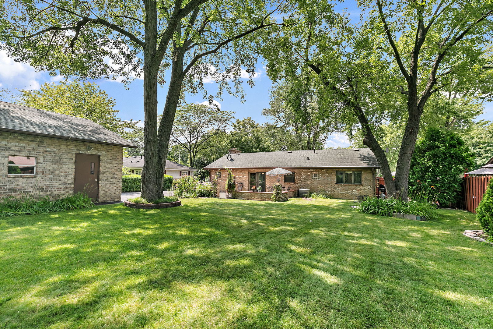 385 illinois Boulevard, Hoffman Estates, IL 60169