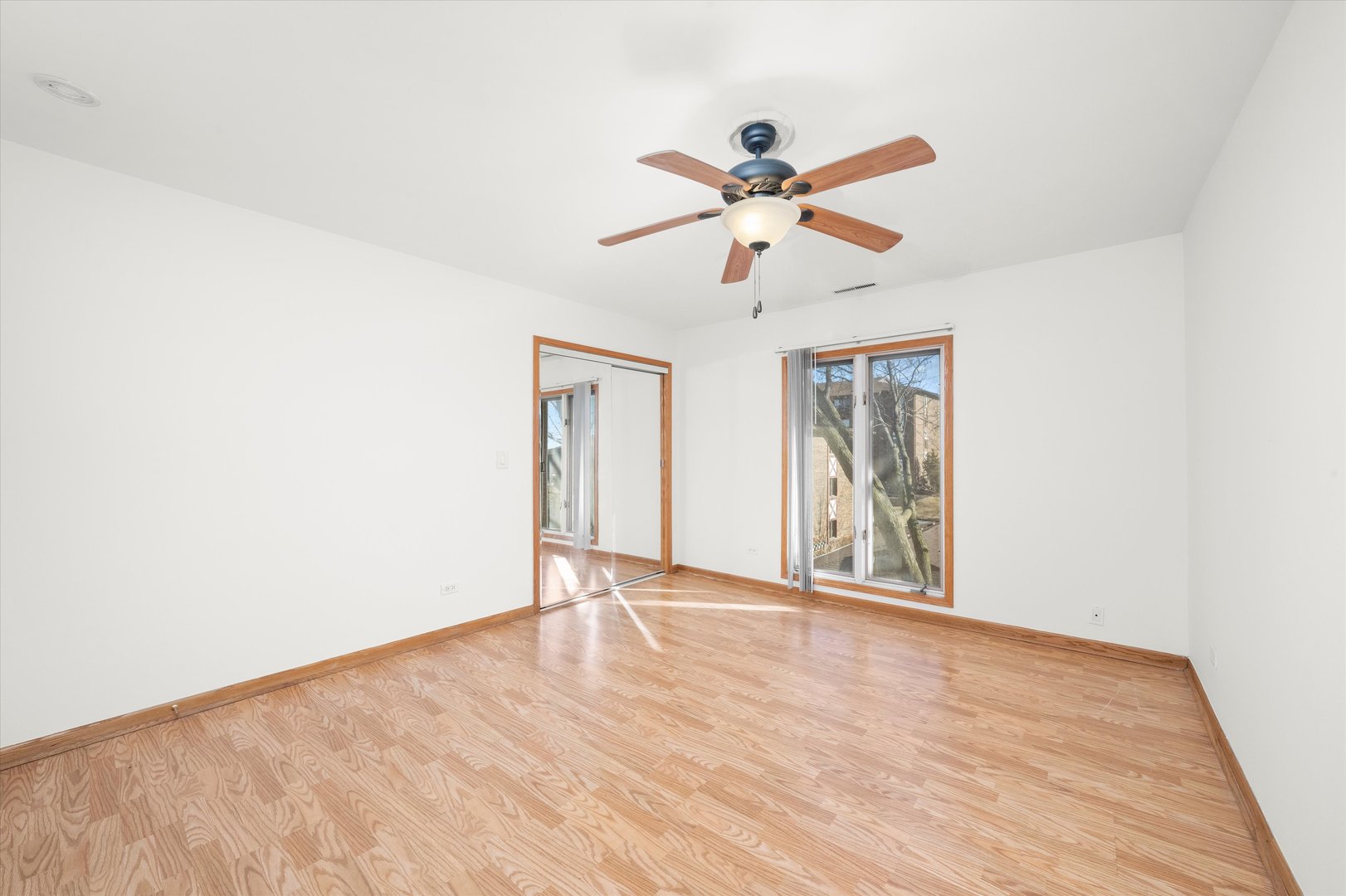 5721 CIRCLE Drive #304, Oak Lawn, IL 60453