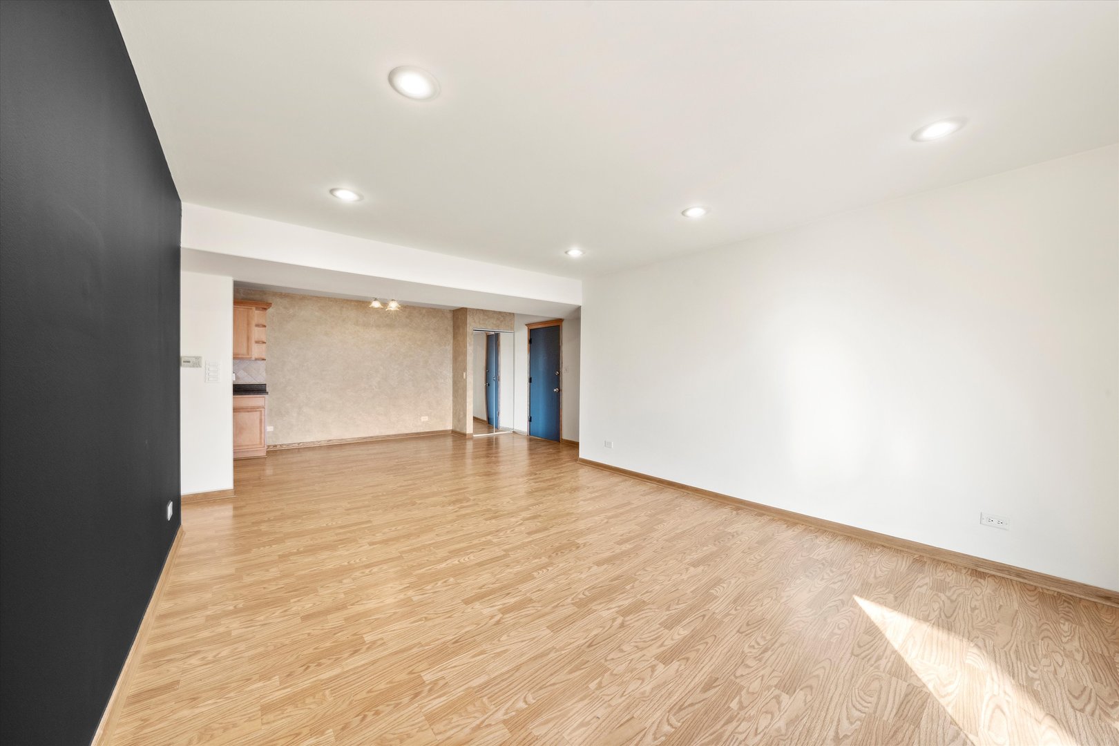 5721 CIRCLE Drive #304, Oak Lawn, IL 60453