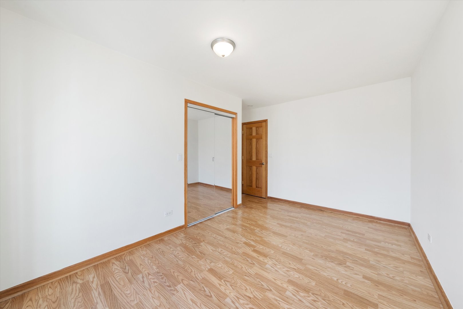 5721 CIRCLE Drive #304, Oak Lawn, IL 60453