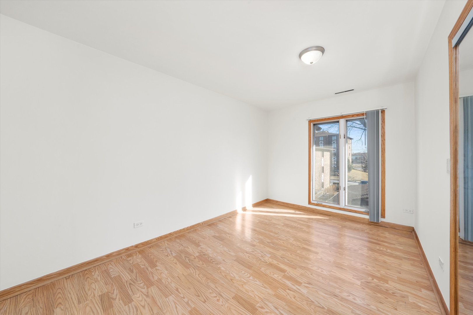 5721 CIRCLE Drive #304, Oak Lawn, IL 60453