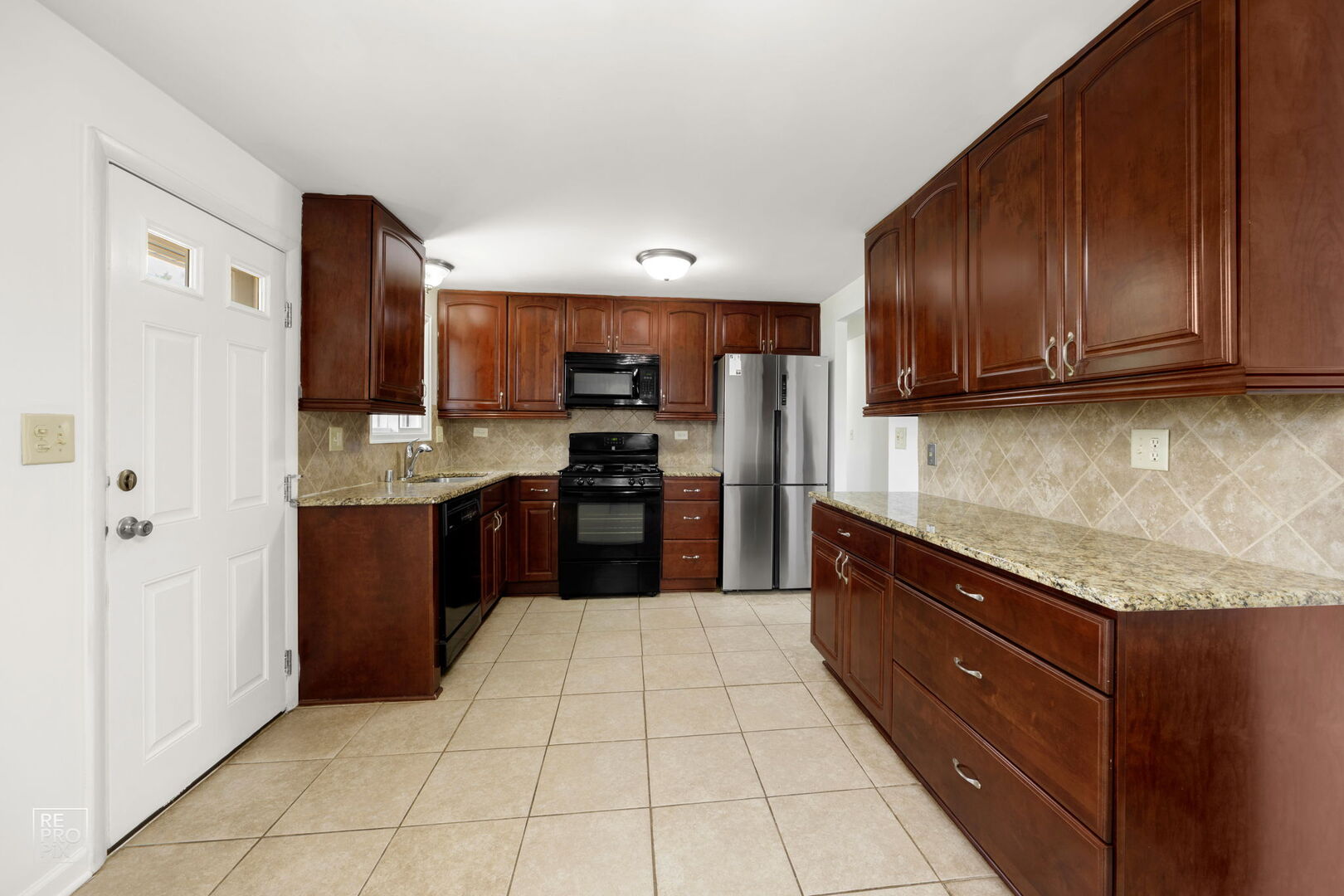 728 Boxwood Drive, Schaumburg, IL 60193