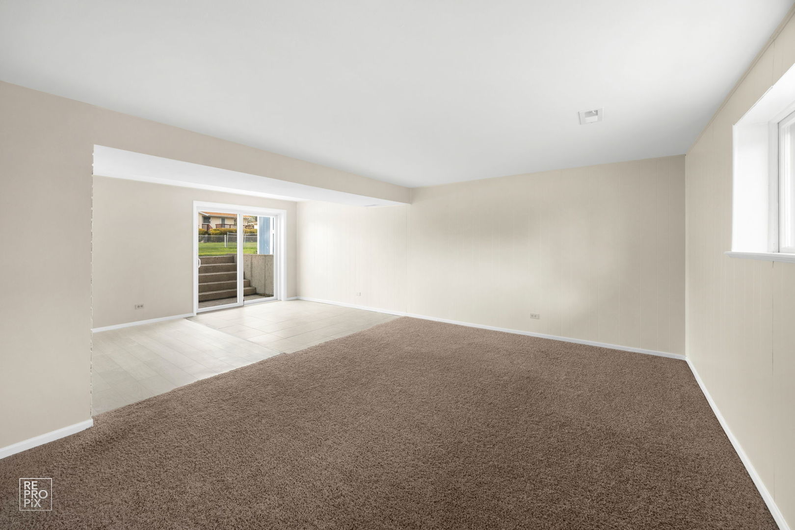 728 Boxwood Drive, Schaumburg, IL 60193