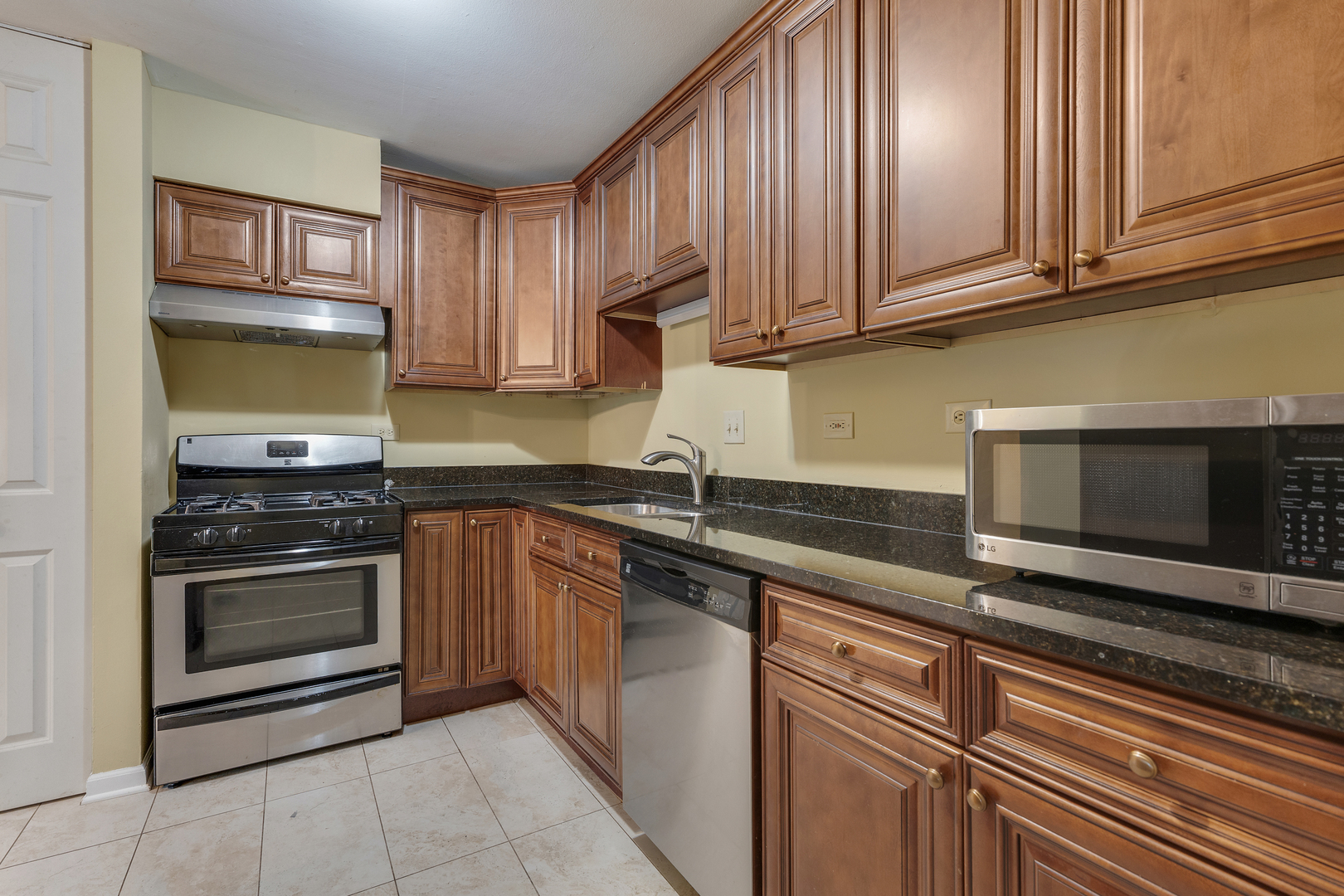 3100 Bayside Drive #3, Palatine, IL 60074