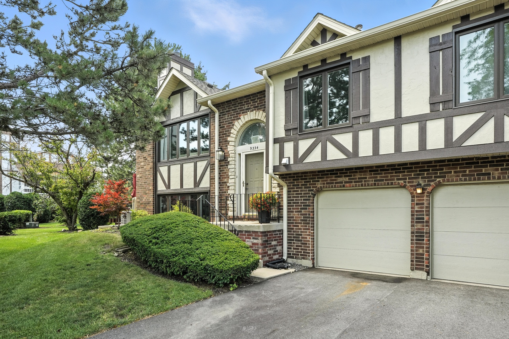 9334 DRUMMOND Drive #9334, Tinley Park, IL 60487