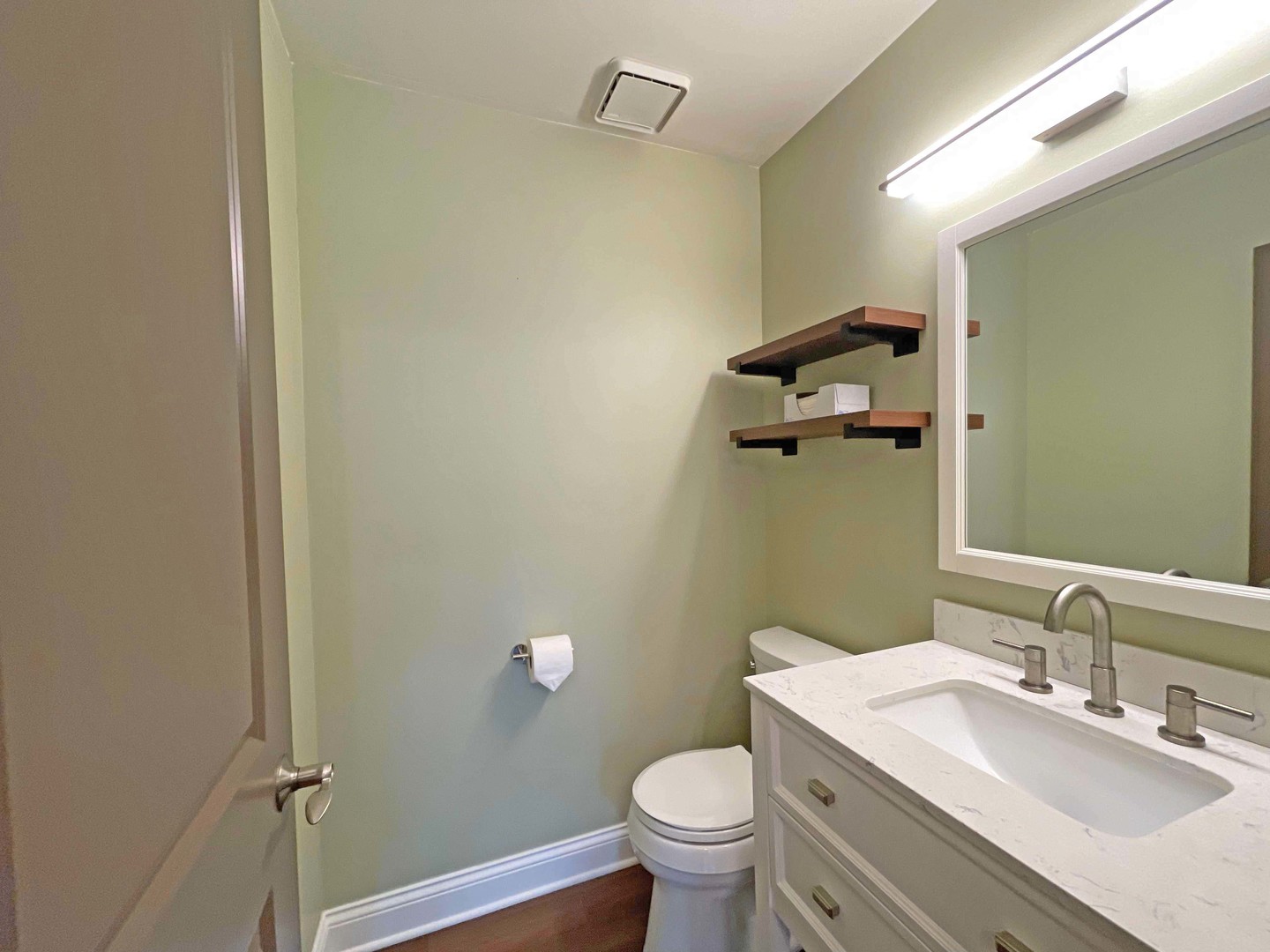 211 E Oneida Avenue #G, Bartlett, IL 60103
