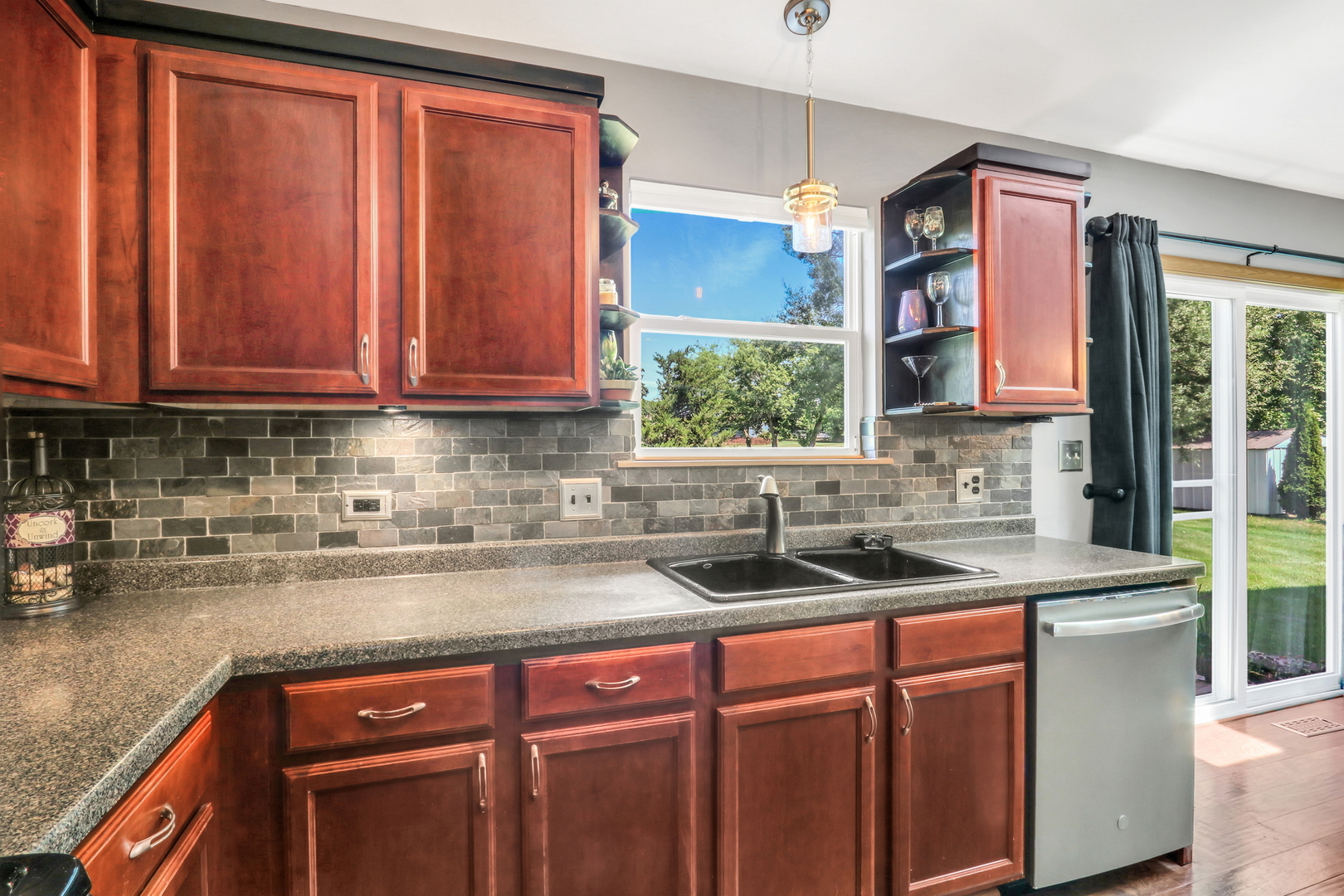 1111 Pheasant Run, Zion, IL 60099