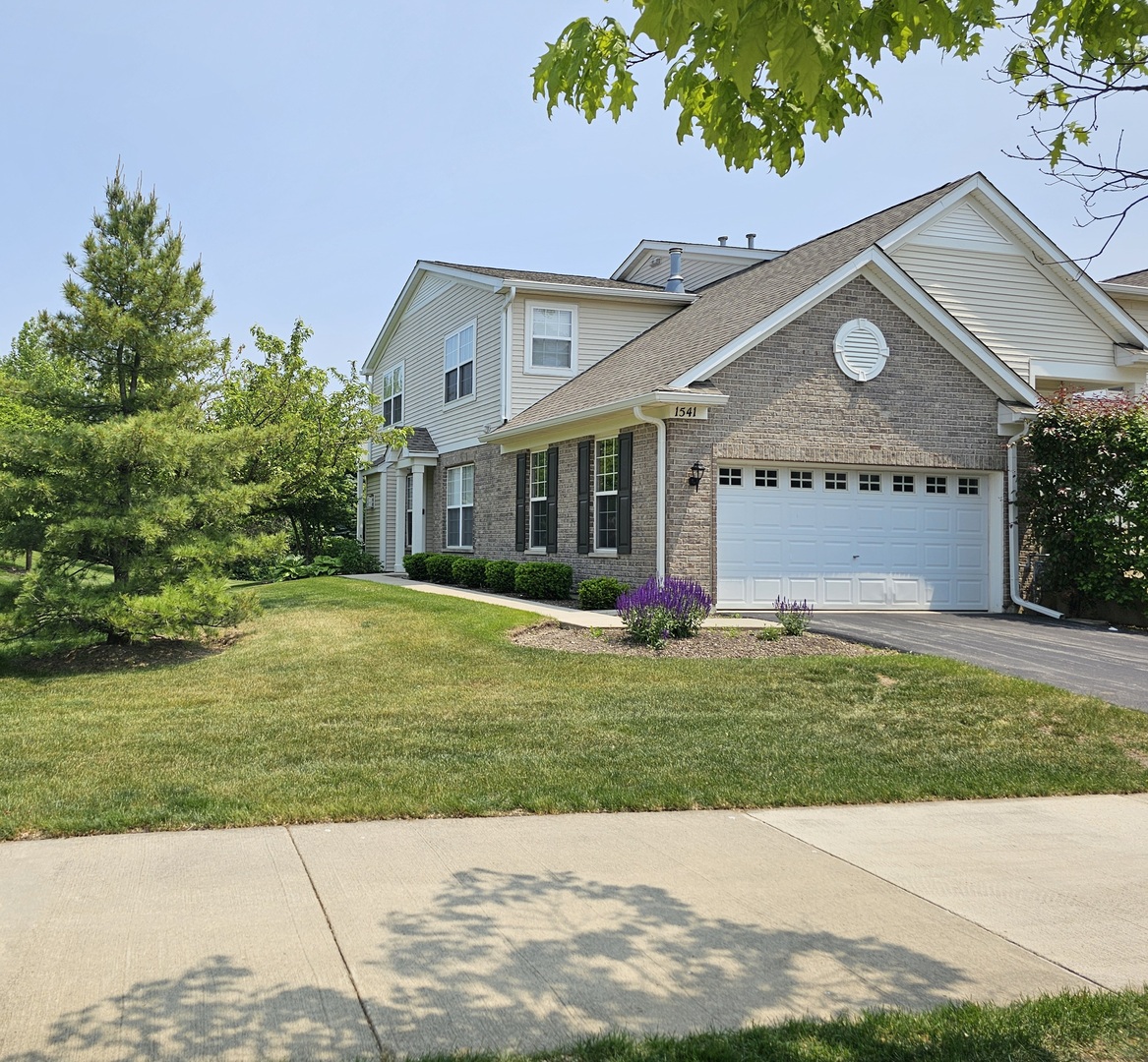 1541 Millbrook Drive #1541, Algonquin, IL 60102