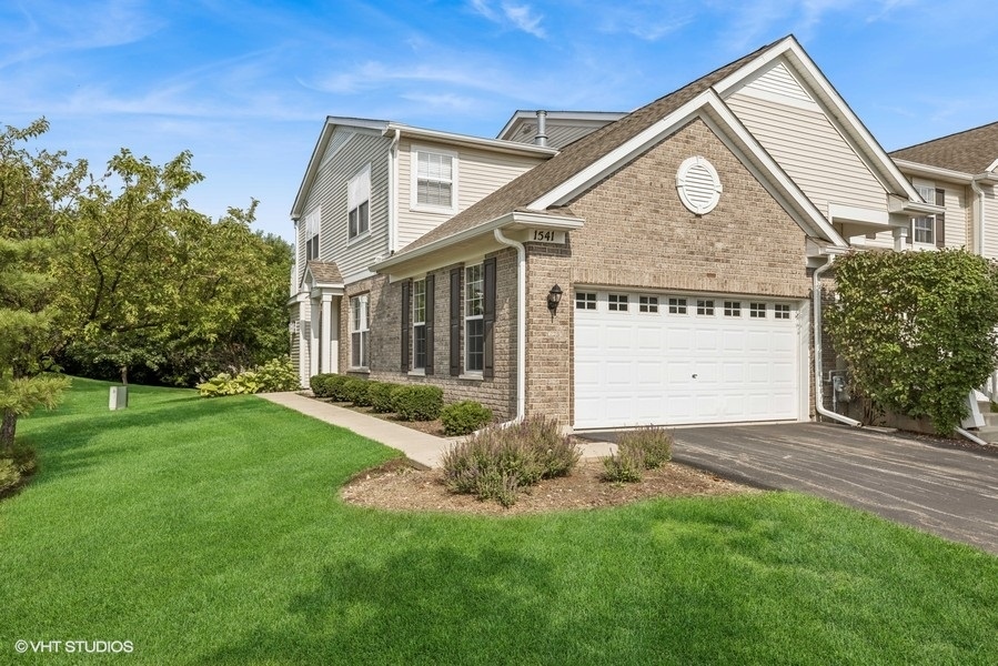 1541 Millbrook Drive #1541, Algonquin, IL 60102