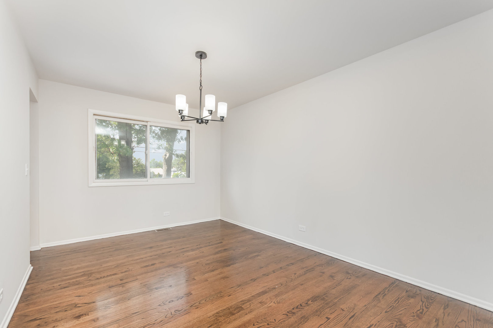 47 W Central Avenue, Lombard, IL 60148