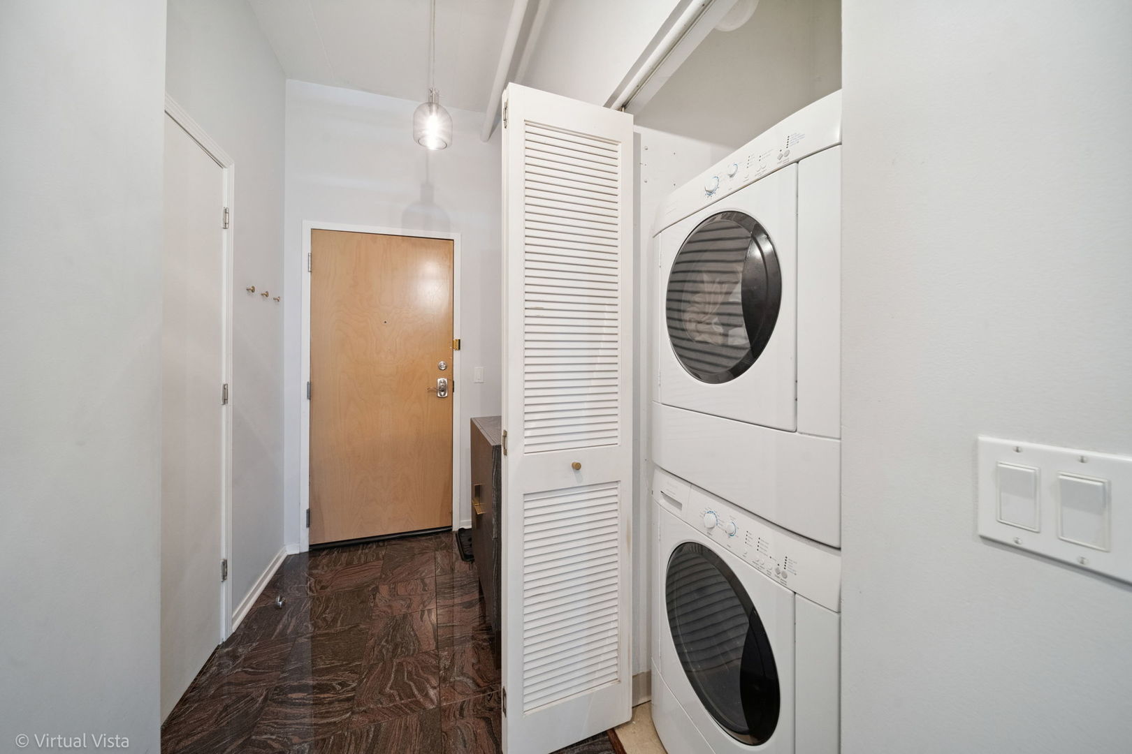 212 E Cullerton Street #1209, Chicago, IL 60616