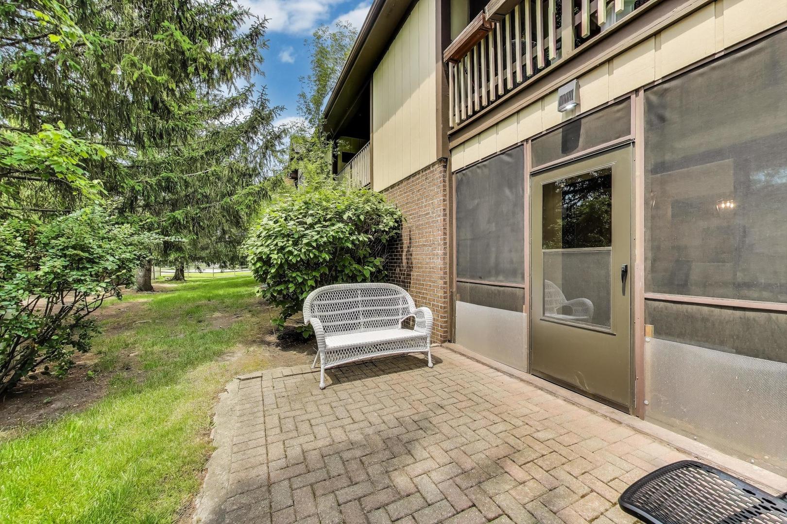 206 Country Lane, Des Plaines, IL 60016
