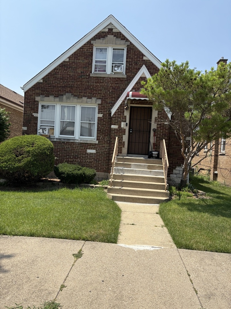 6204 S Mcvicker Avenue, Chicago, IL 60638