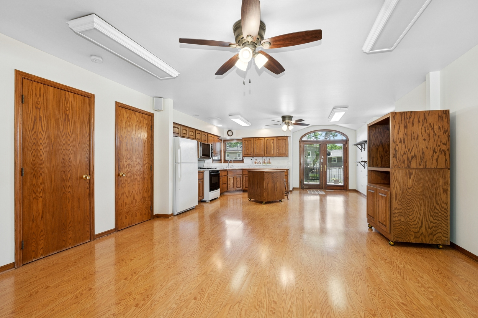 16409 64th Court, Tinley Park, IL 60477