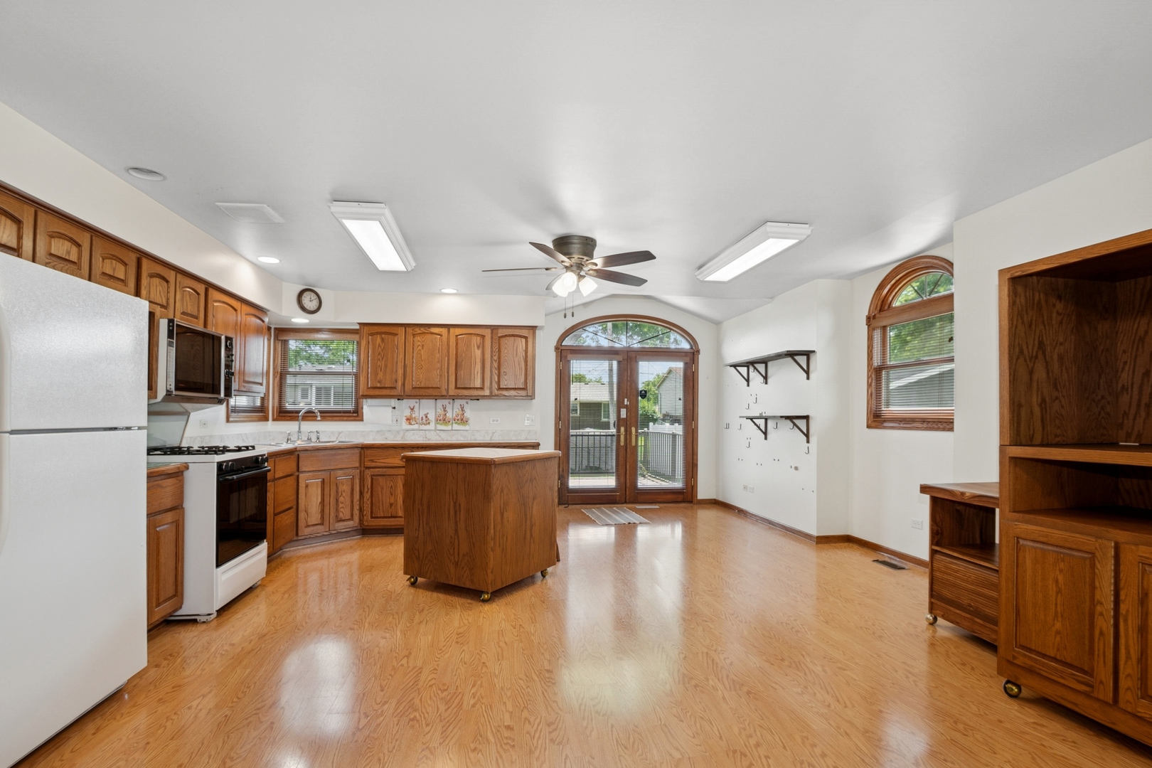 16409 64th Court, Tinley Park, IL 60477