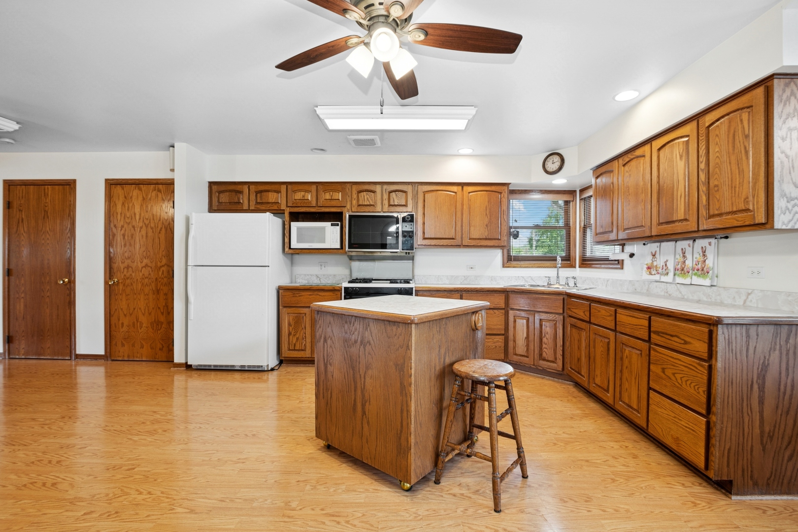 16409 64th Court, Tinley Park, IL 60477