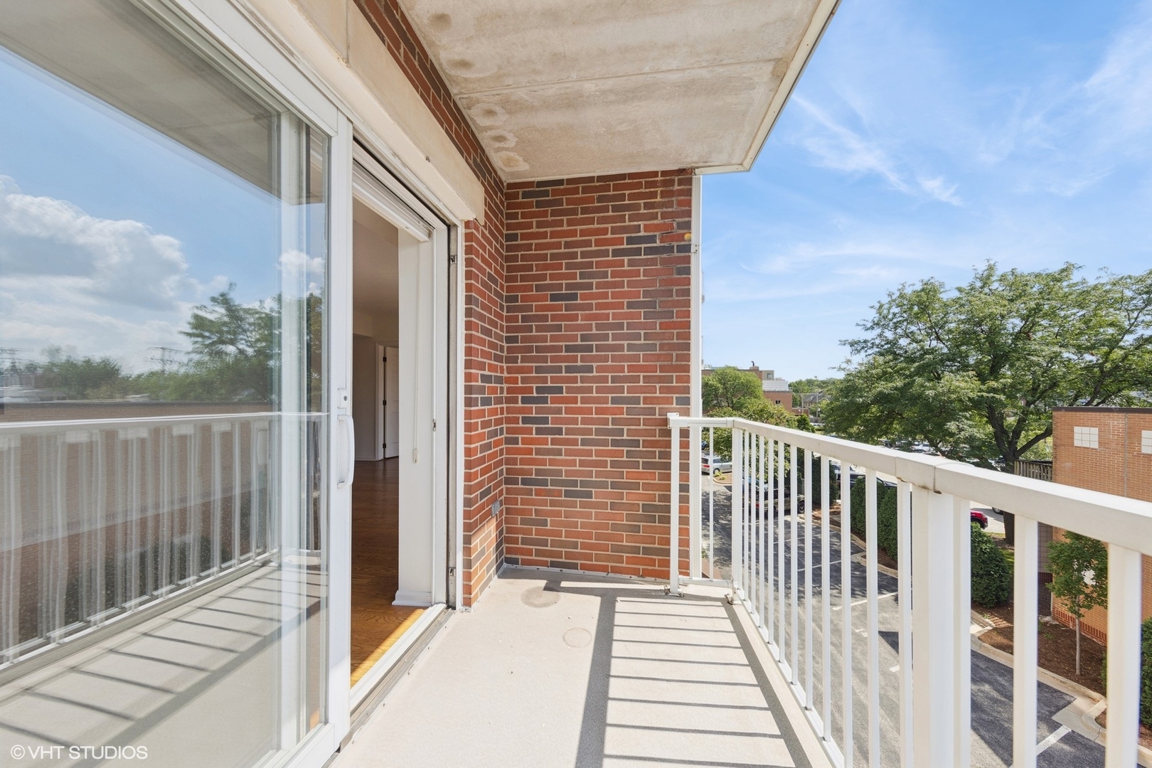 14 S Ashland Avenue #305, La Grange, IL 60525