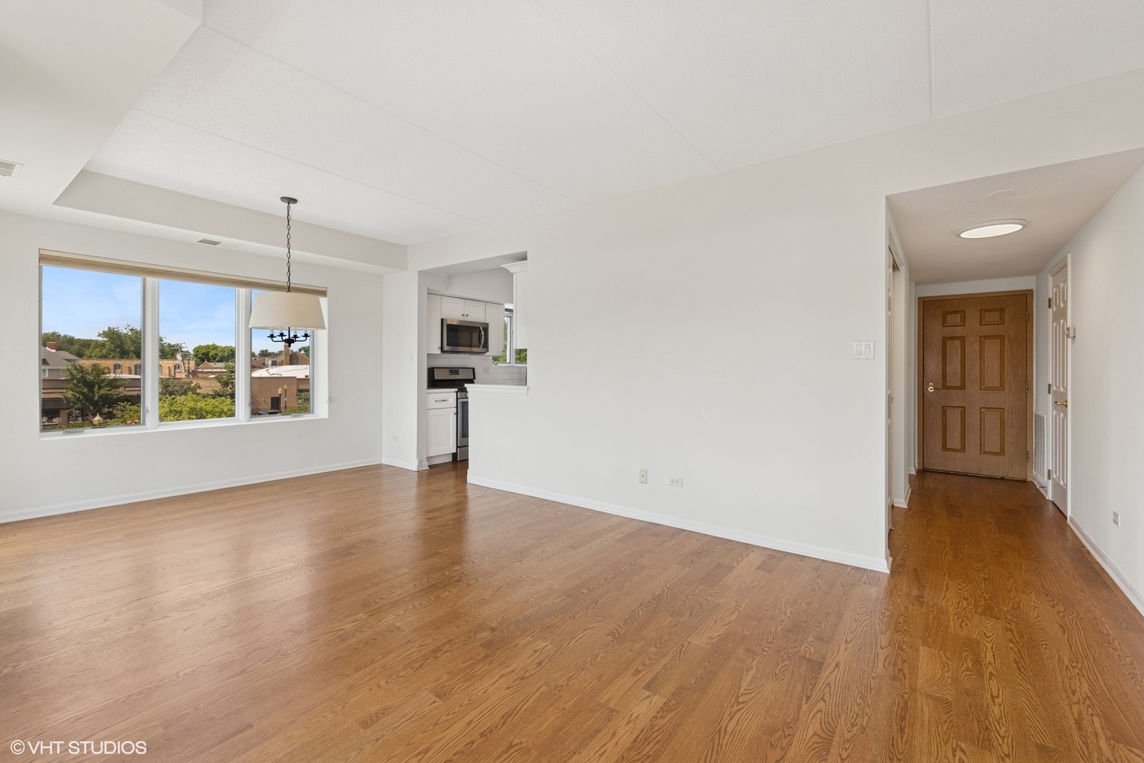 14 S Ashland Avenue #305, La Grange, IL 60525