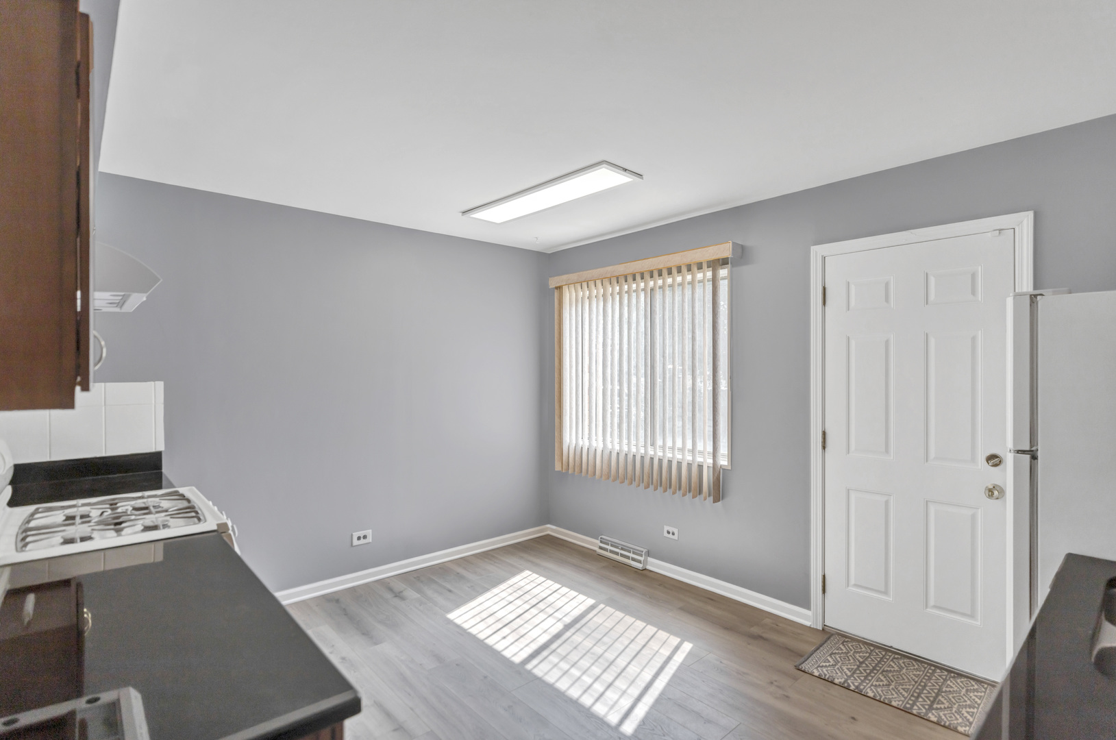 1968 S Chestnut Street #1968, Des Plaines, IL 60018