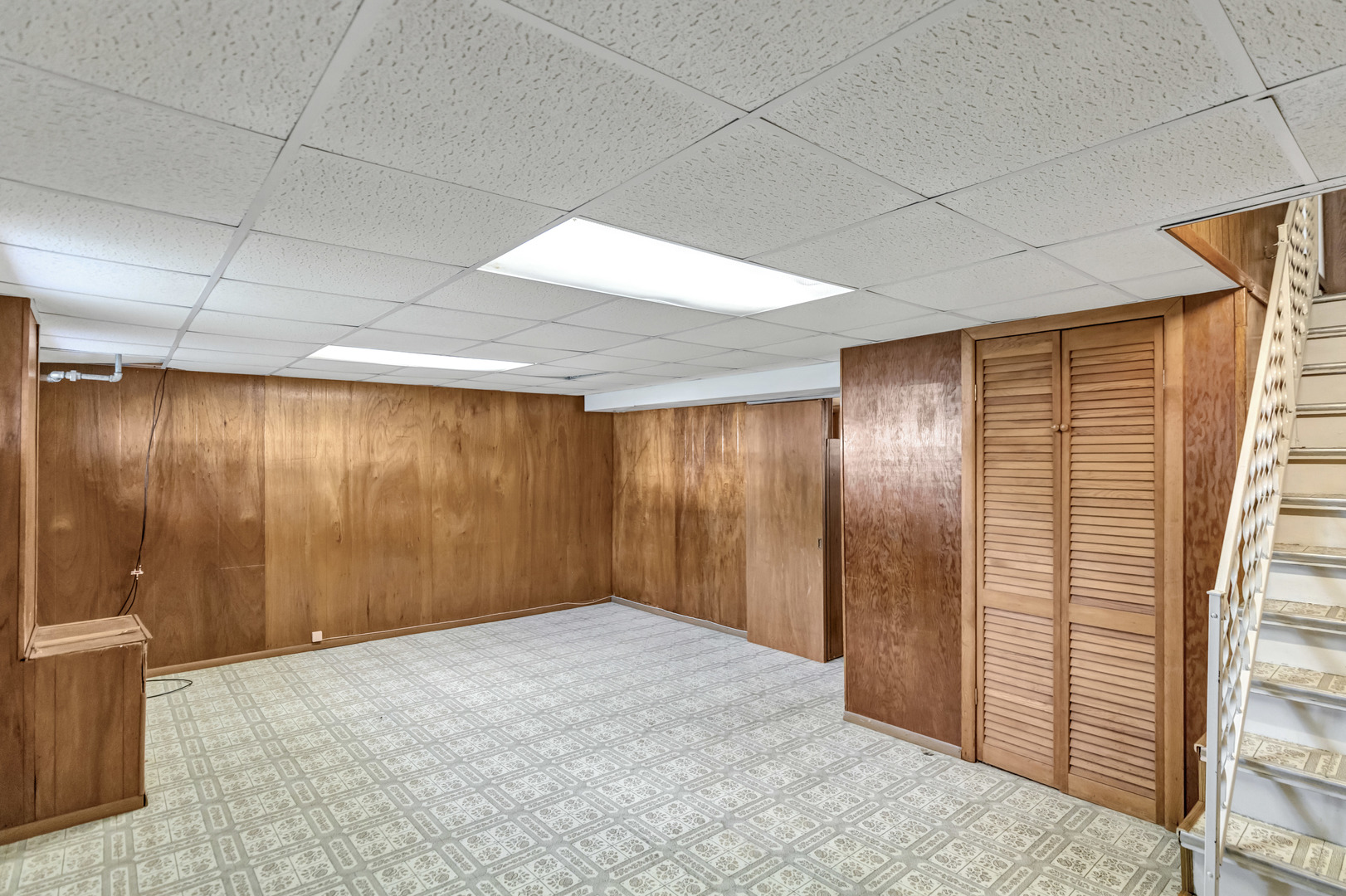 1968 S Chestnut Street #1968, Des Plaines, IL 60018