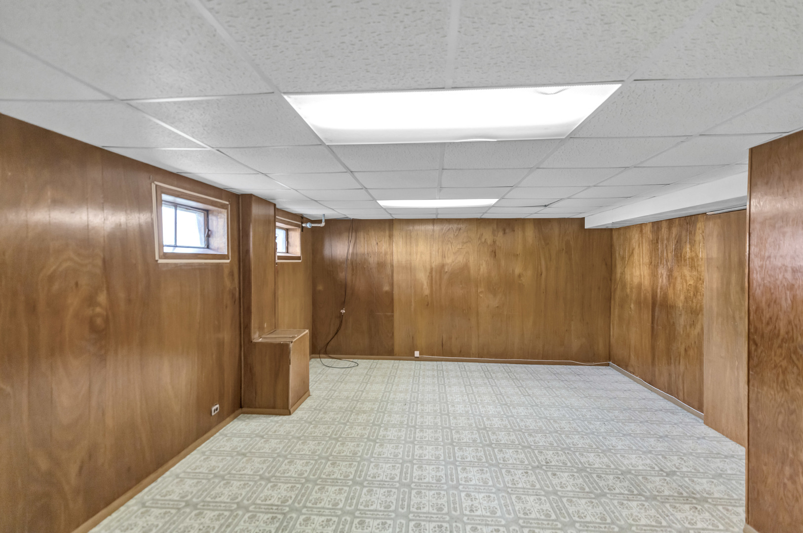 1968 S Chestnut Street #1968, Des Plaines, IL 60018