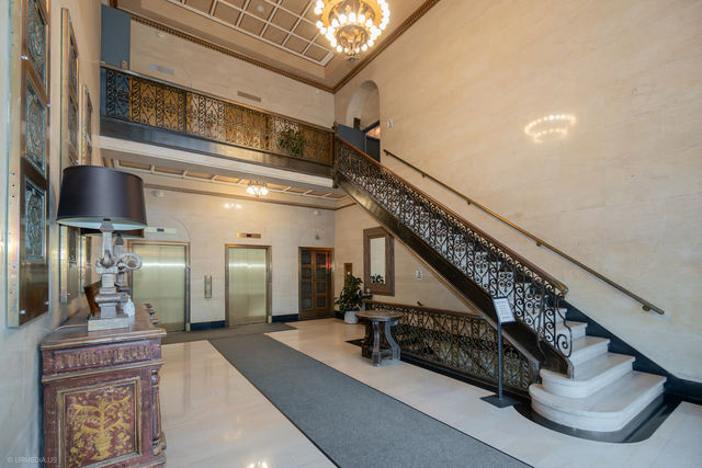 1791 W Howard Street #204, Chicago, IL 60626