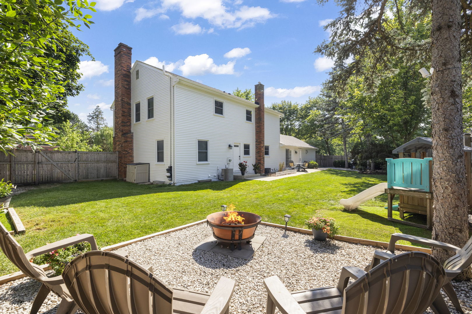 541 Burning Tree Lane, Naperville, IL 60563
