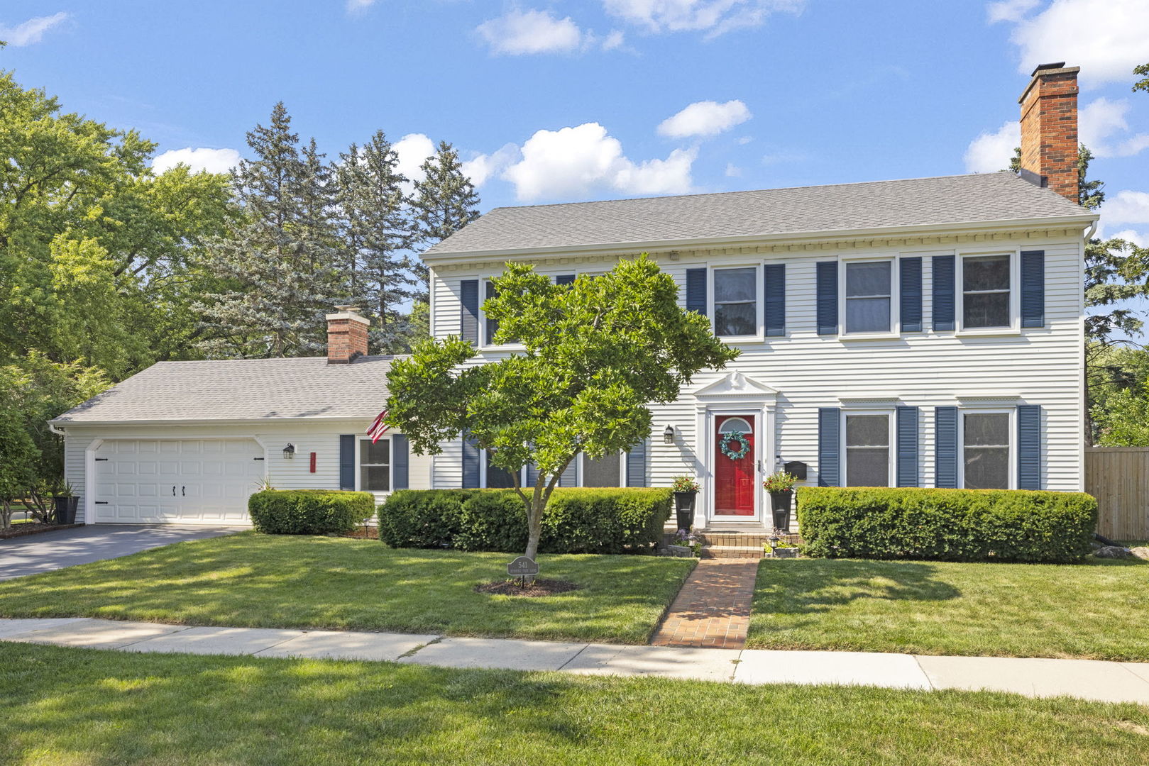 541 Burning Tree Lane, Naperville, IL 60563