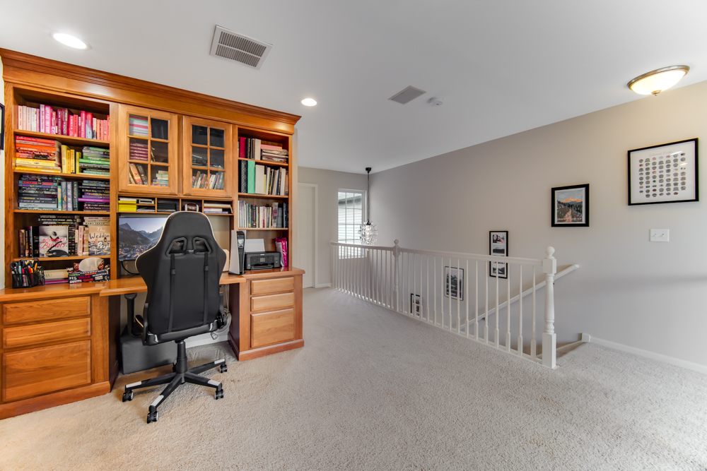 17503 Gilbert Drive, Lockport, IL 60441