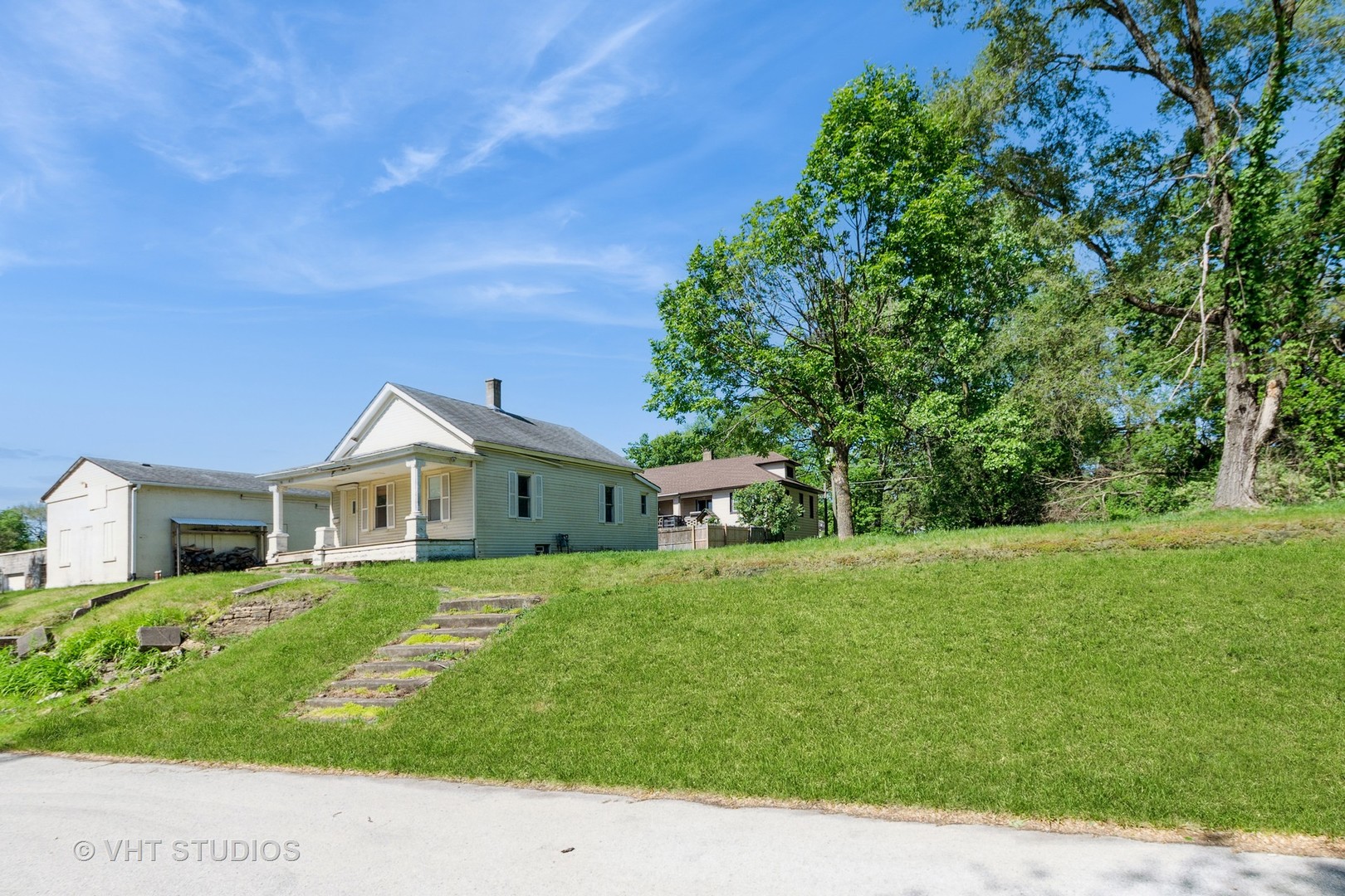 411 Pleasant Street, Joliet, IL 60436