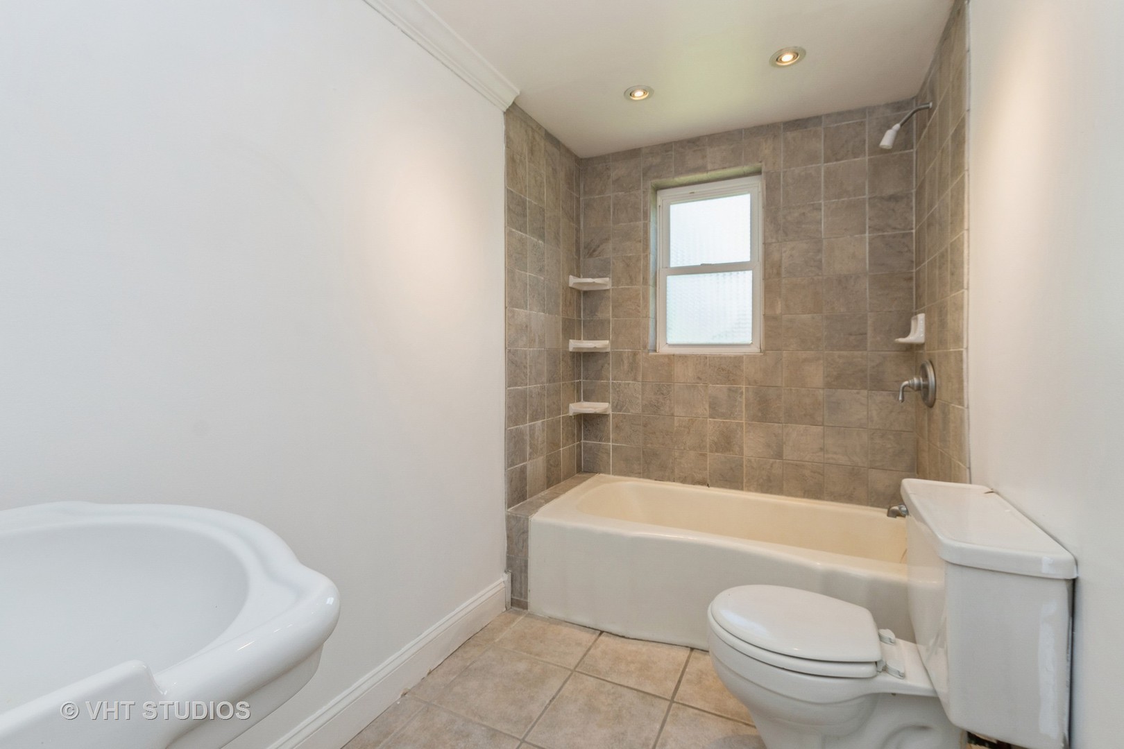 411 Pleasant Street, Joliet, IL 60436