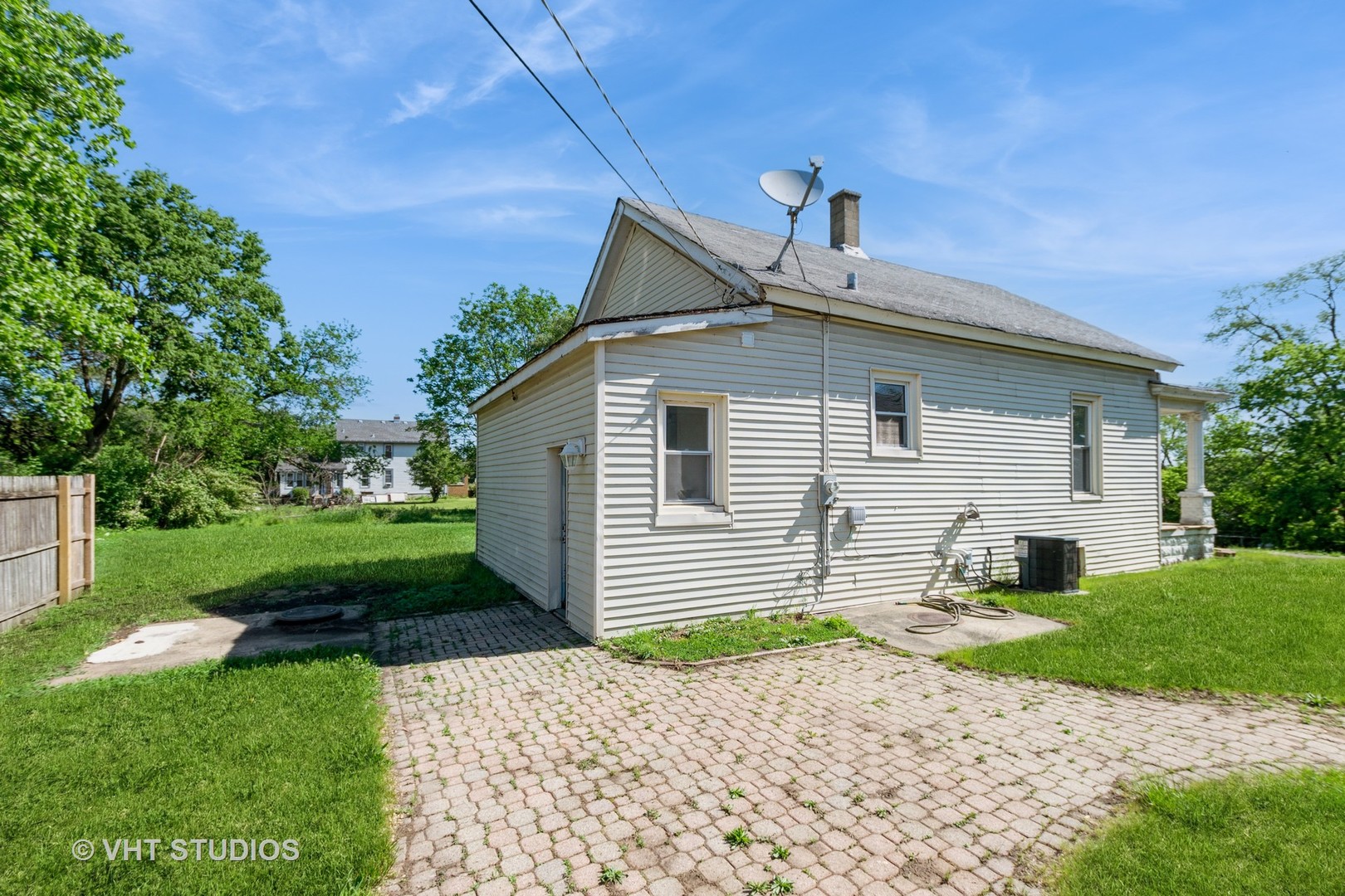 411 Pleasant Street, Joliet, IL 60436