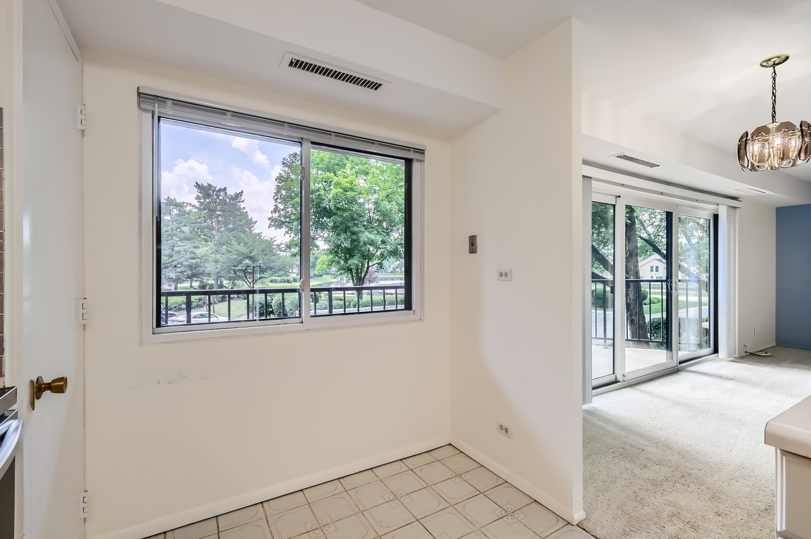 35 S Baybrook Drive #201, Palatine, IL 60074