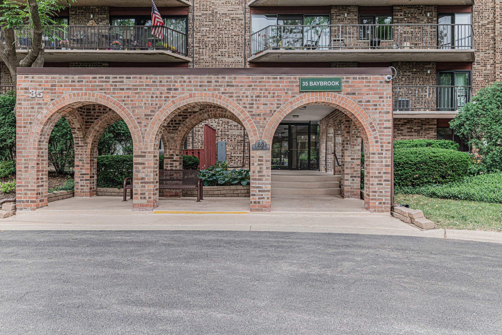 35 S Baybrook Drive #201, Palatine, IL 60074