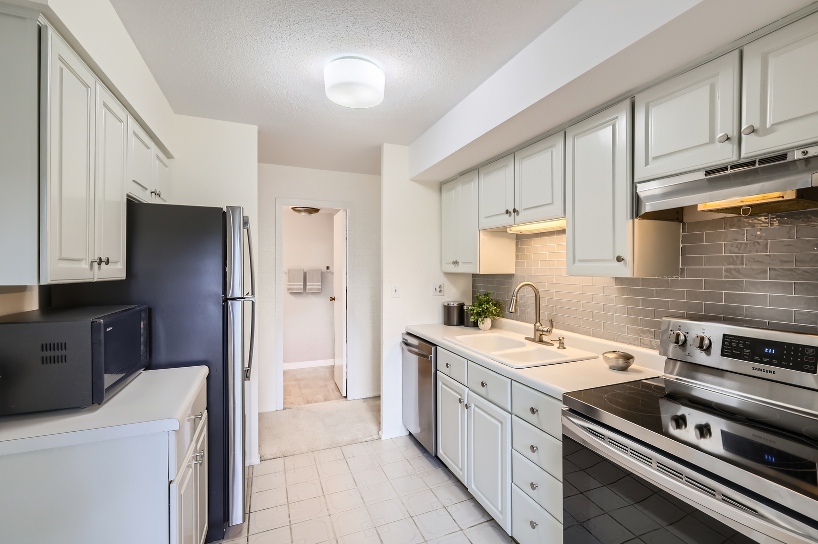 35 S Baybrook Drive #201, Palatine, IL 60074