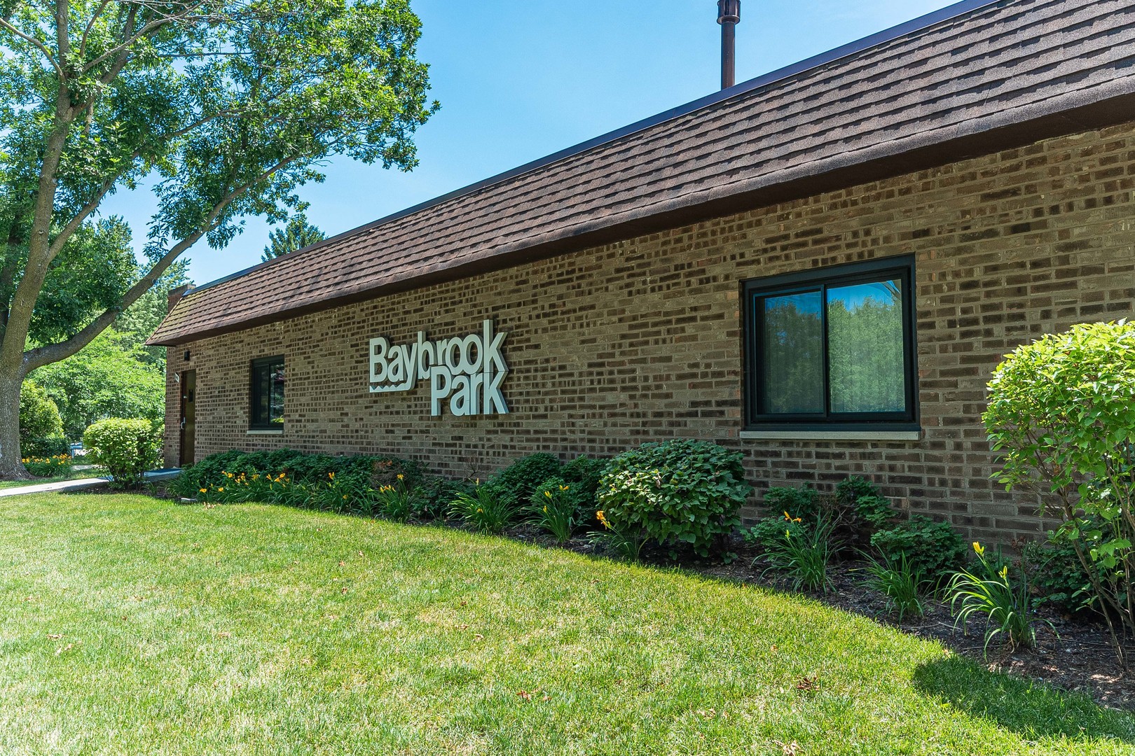 35 S Baybrook Drive #201, Palatine, IL 60074