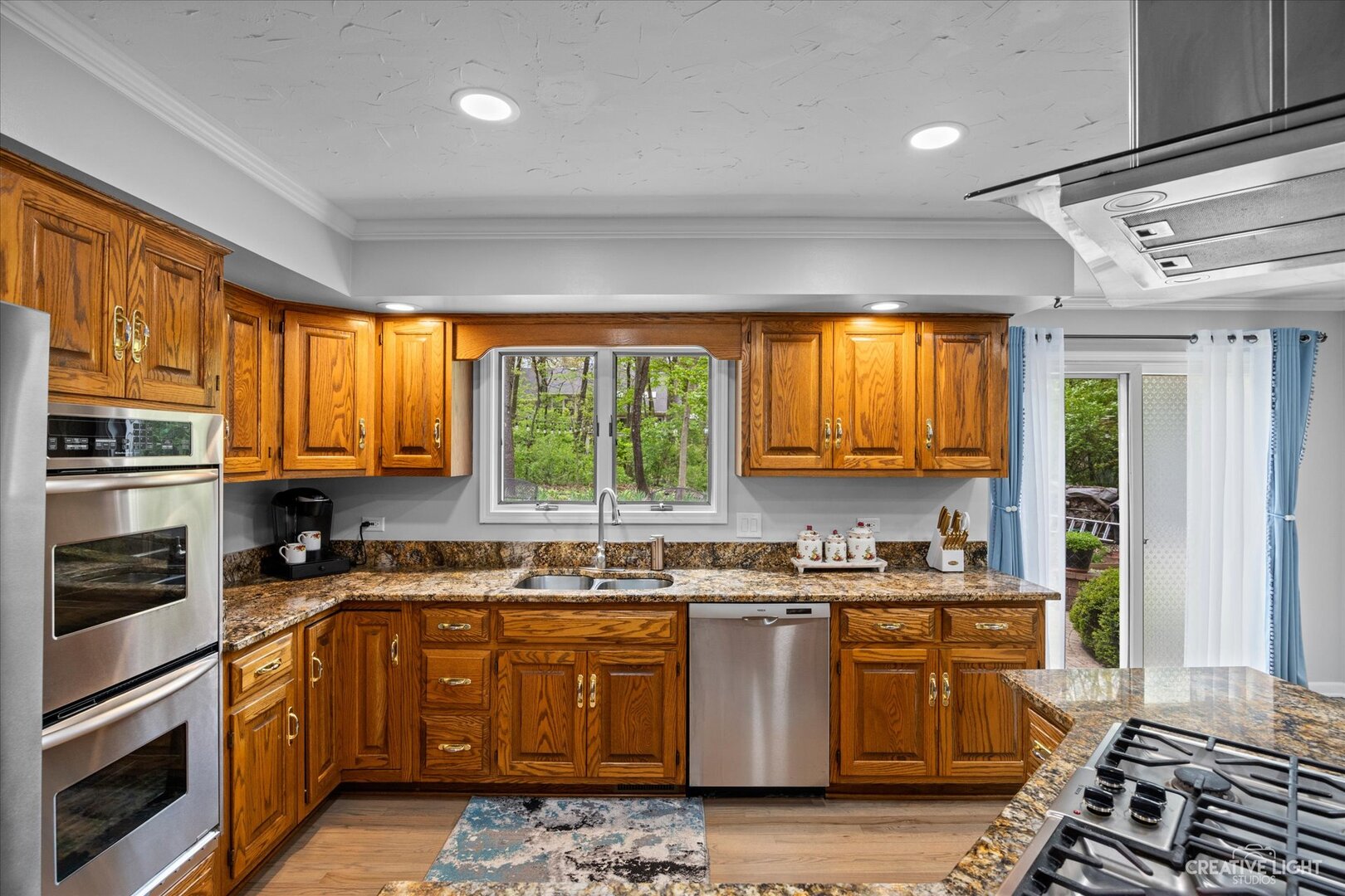 440 Cranesbill Drive, West Chicago, IL 60185