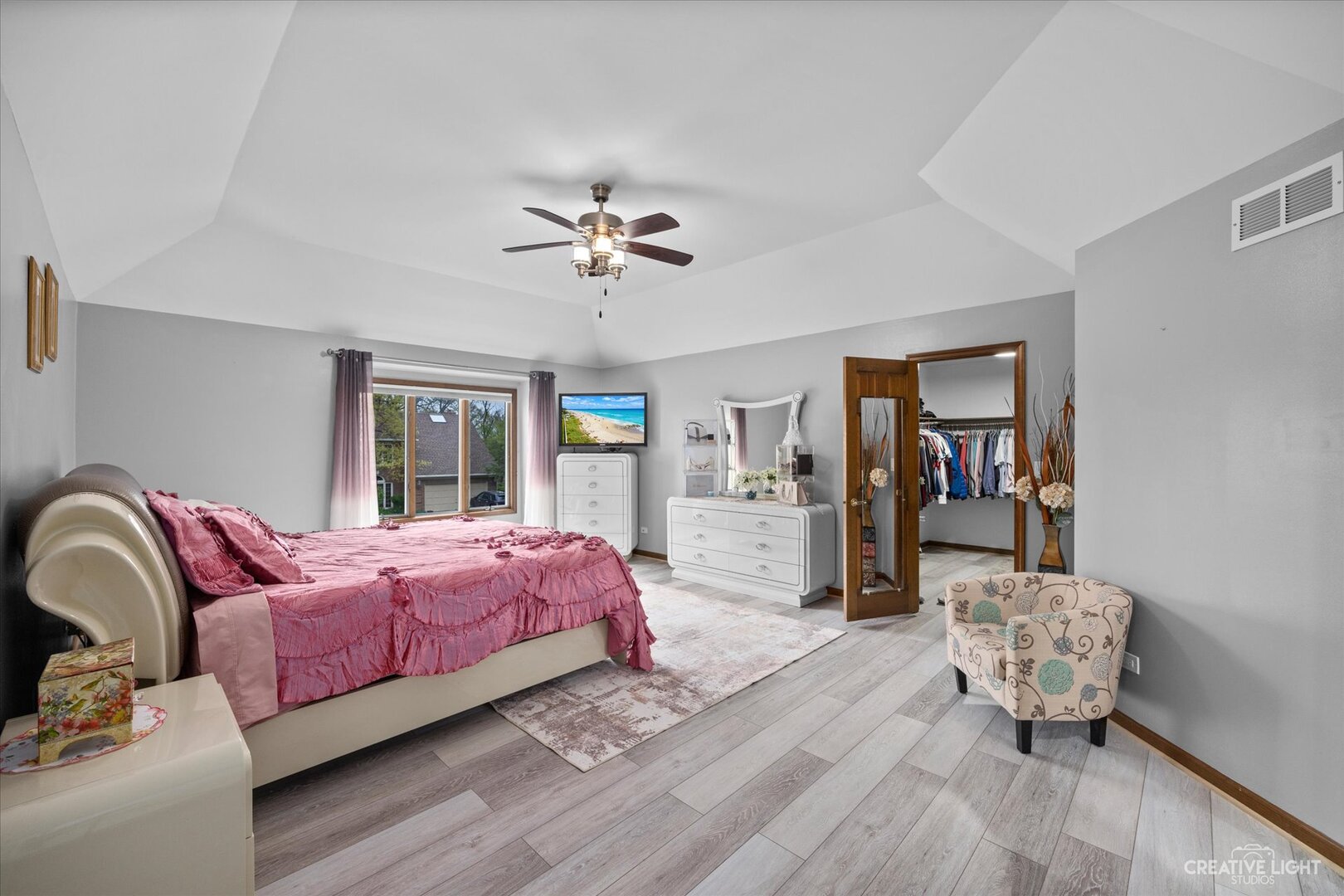 440 Cranesbill Drive, West Chicago, IL 60185