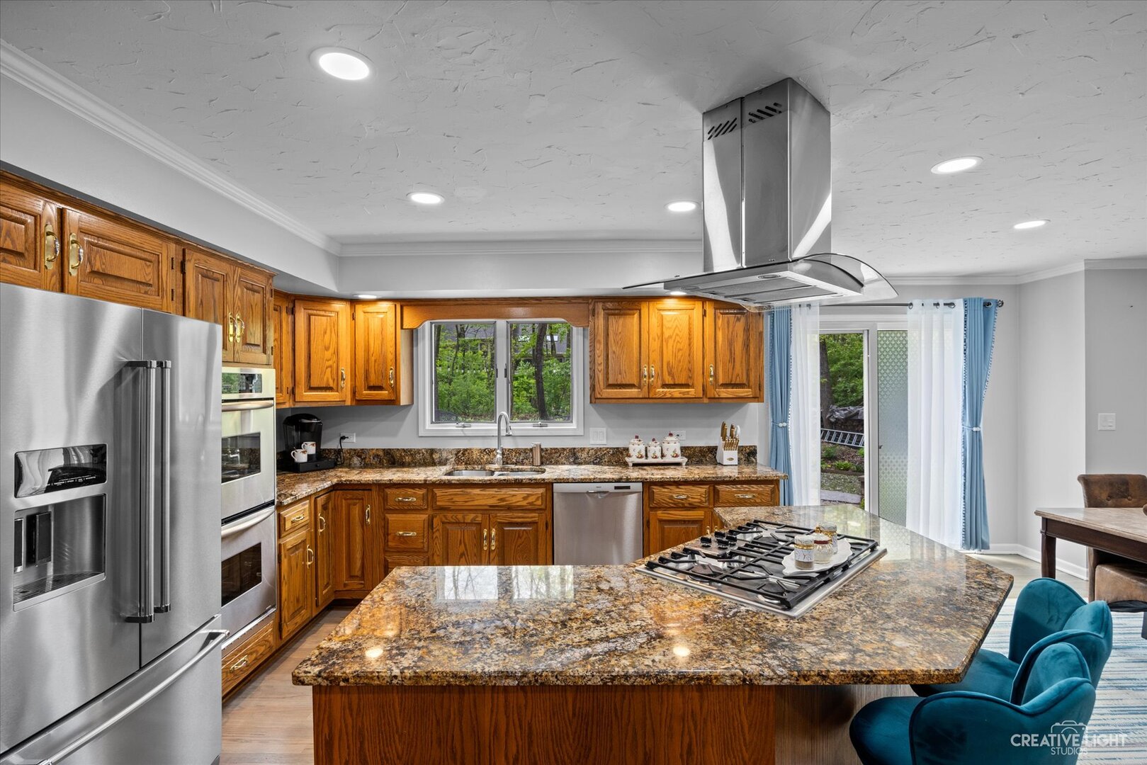 440 Cranesbill Drive, West Chicago, IL 60185