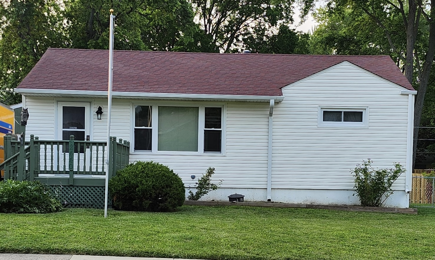 2440 Chinook Road, Waukegan, IL 60087