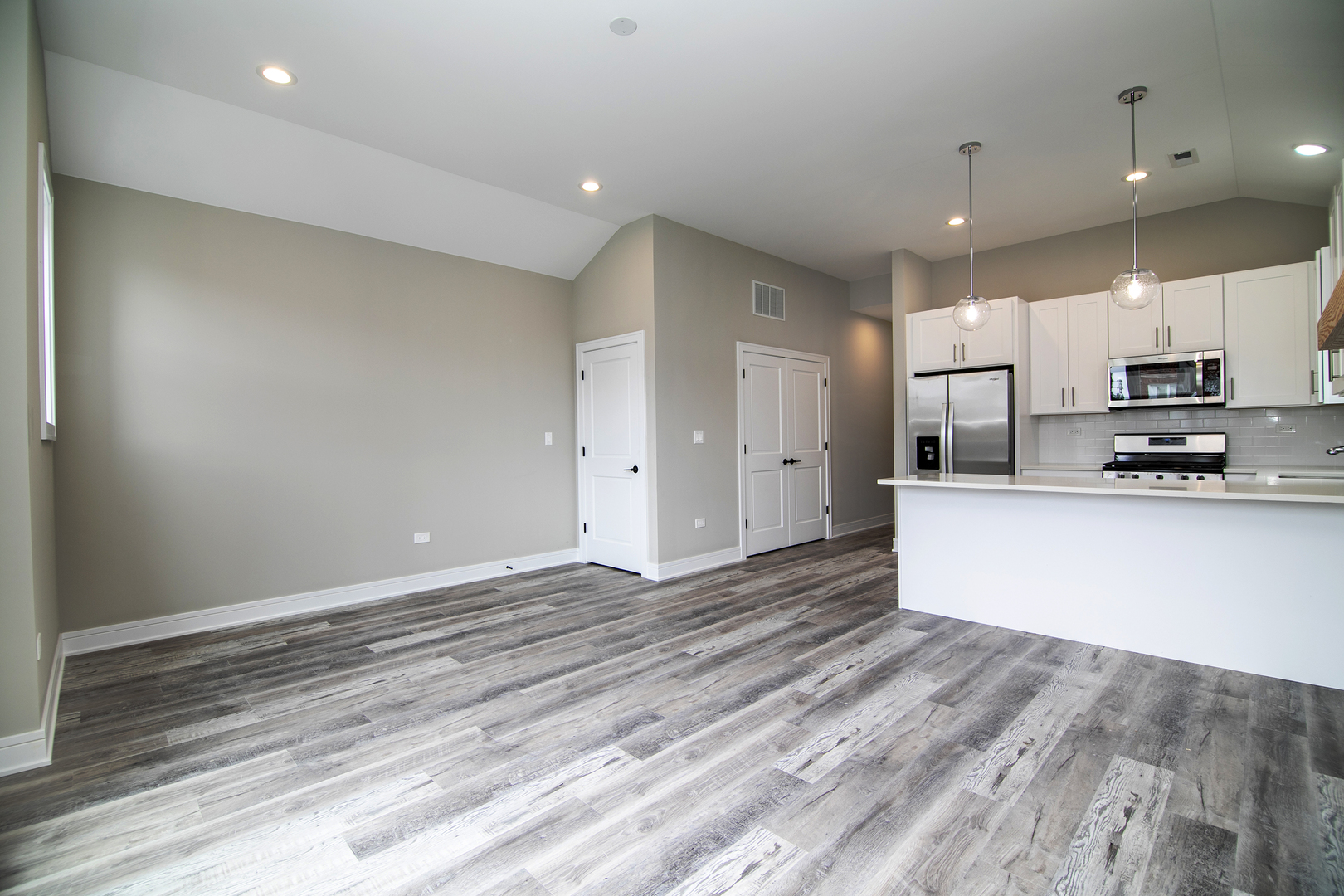 1422 E 66th Place, Chicago, IL 60637