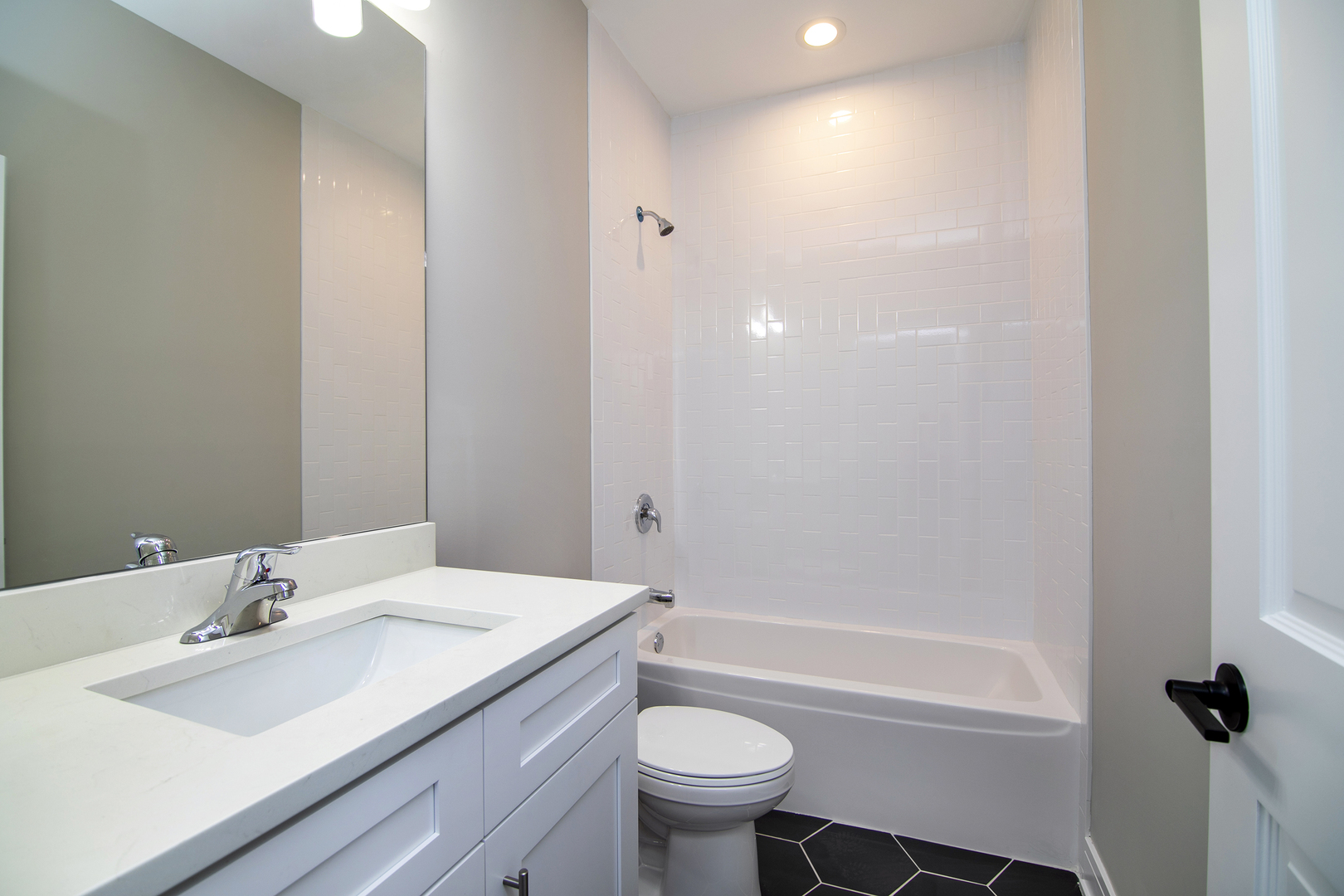 1422 E 66th Place, Chicago, IL 60637